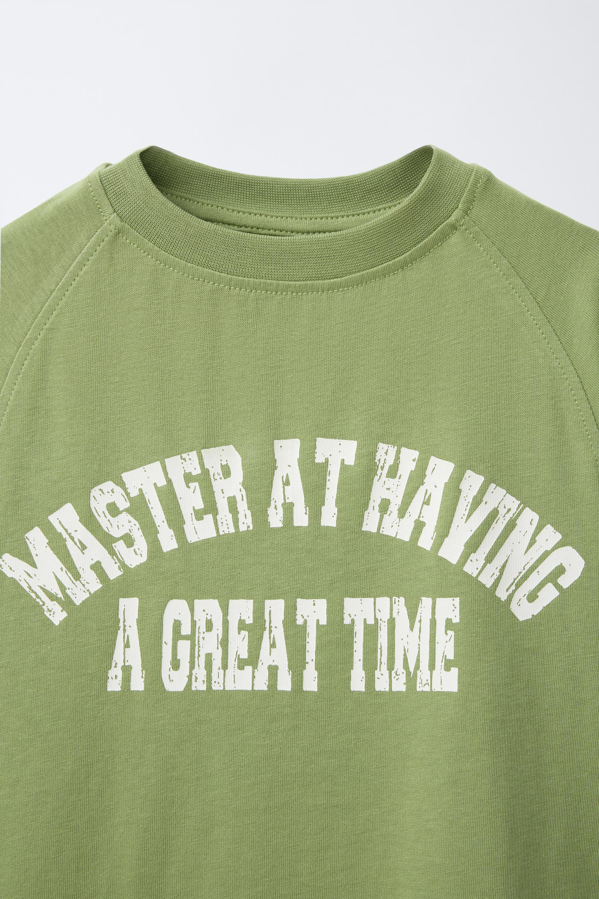 TEXT PRINT T-SHIRT AND BERMUDA SET