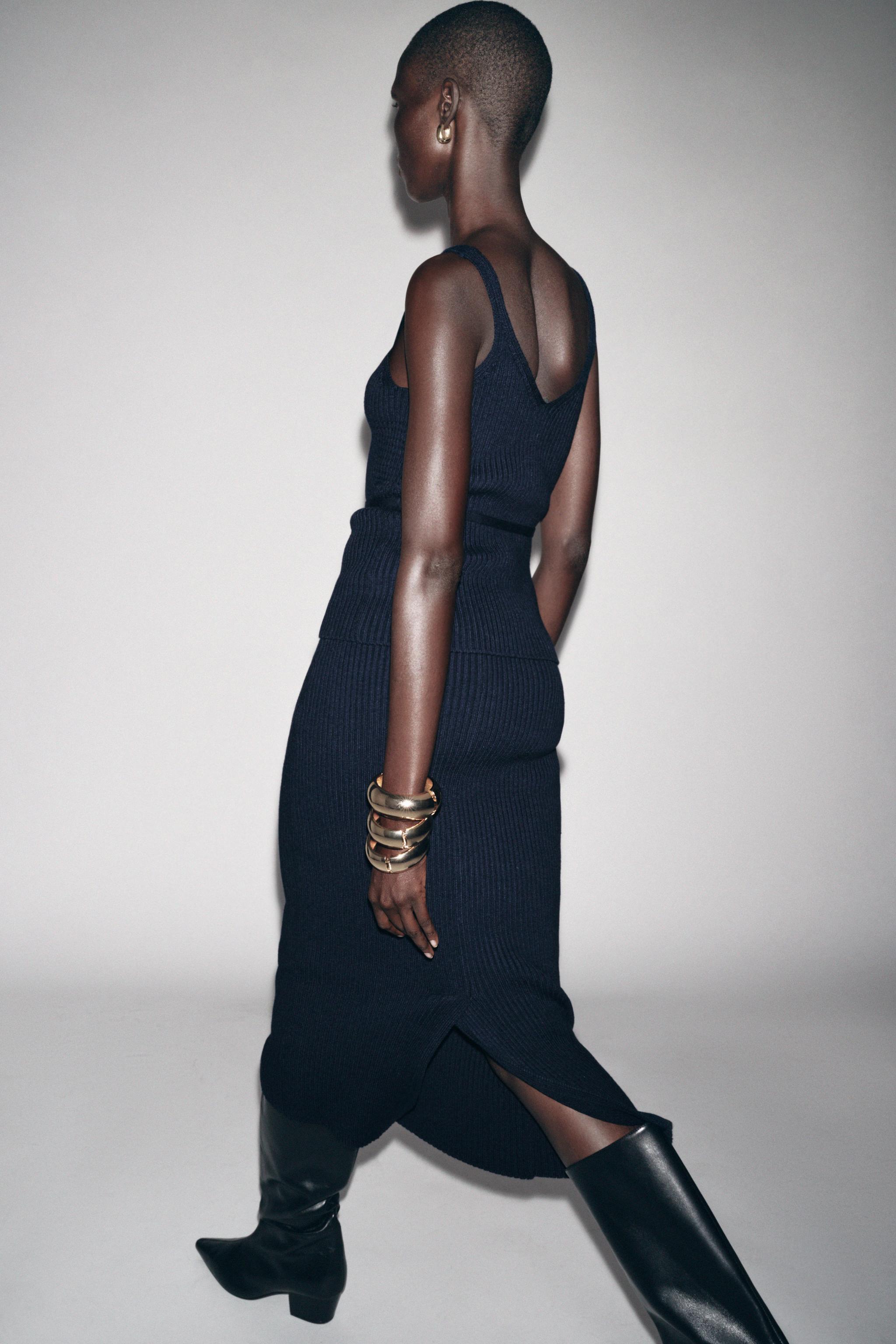 RIBBED KNIT BELT TOP