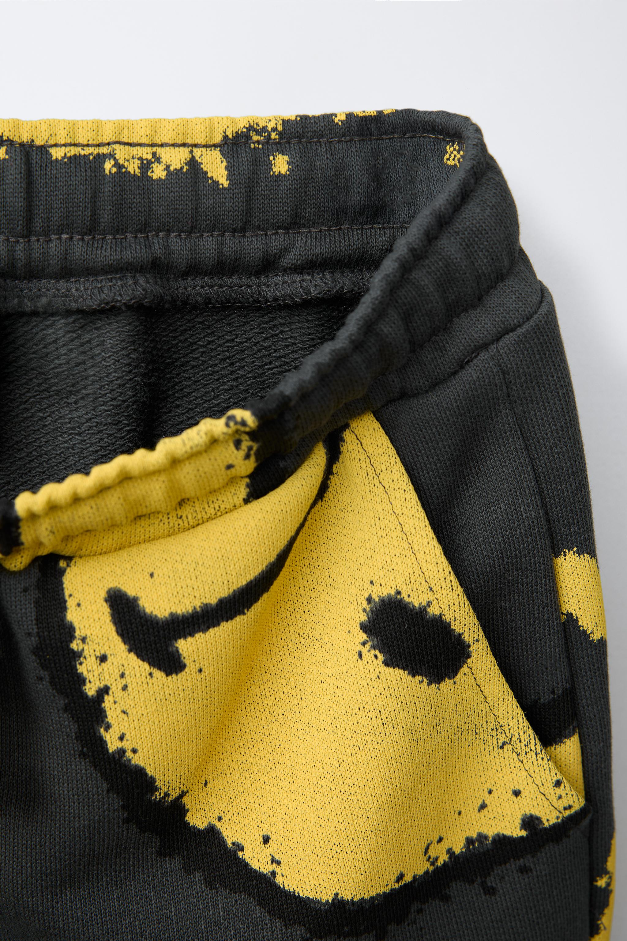 SMILEYWORLD ® PLUSH SHORTS