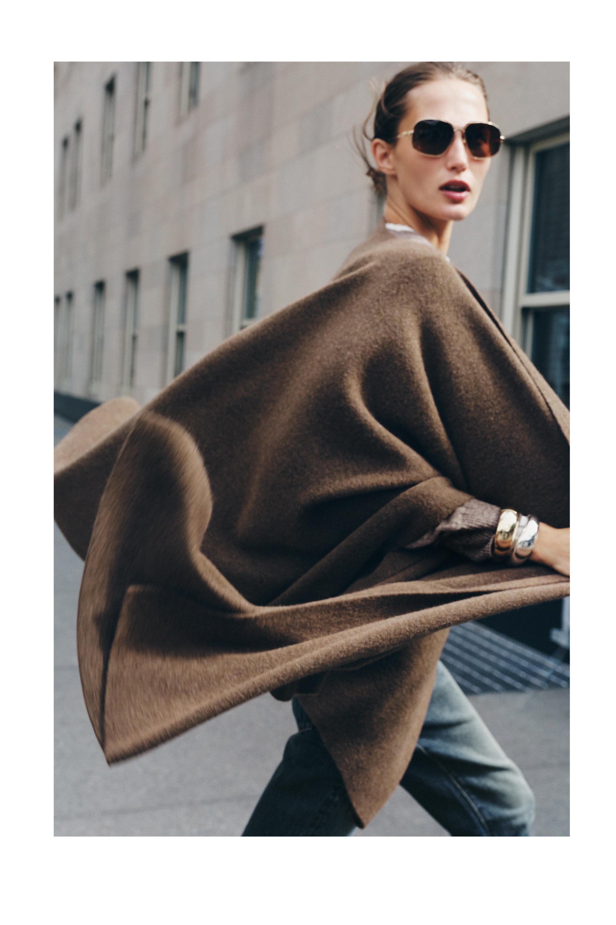 LONG KNIT CAPE