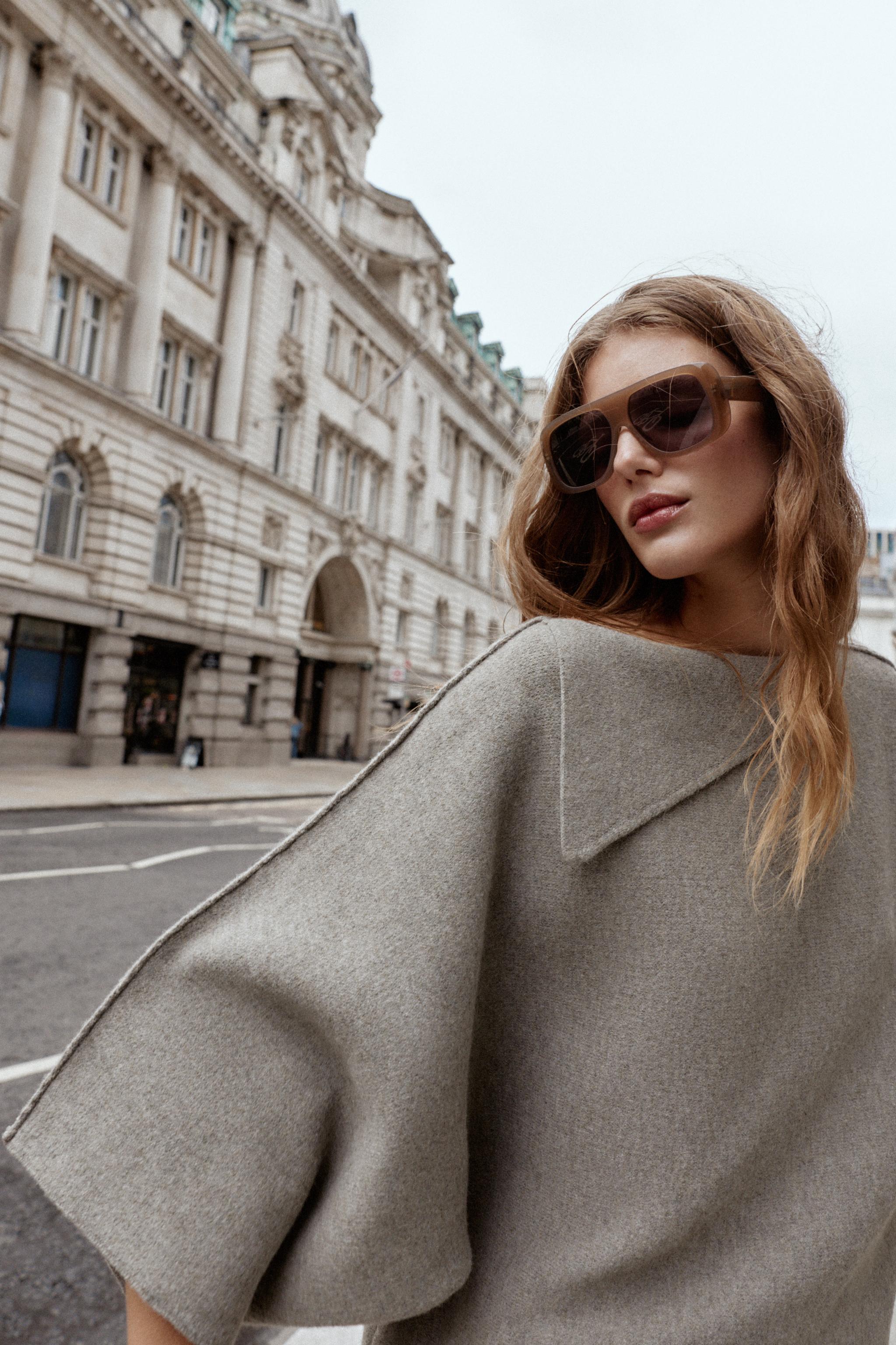 LAPEL NECK KNIT SWEATER