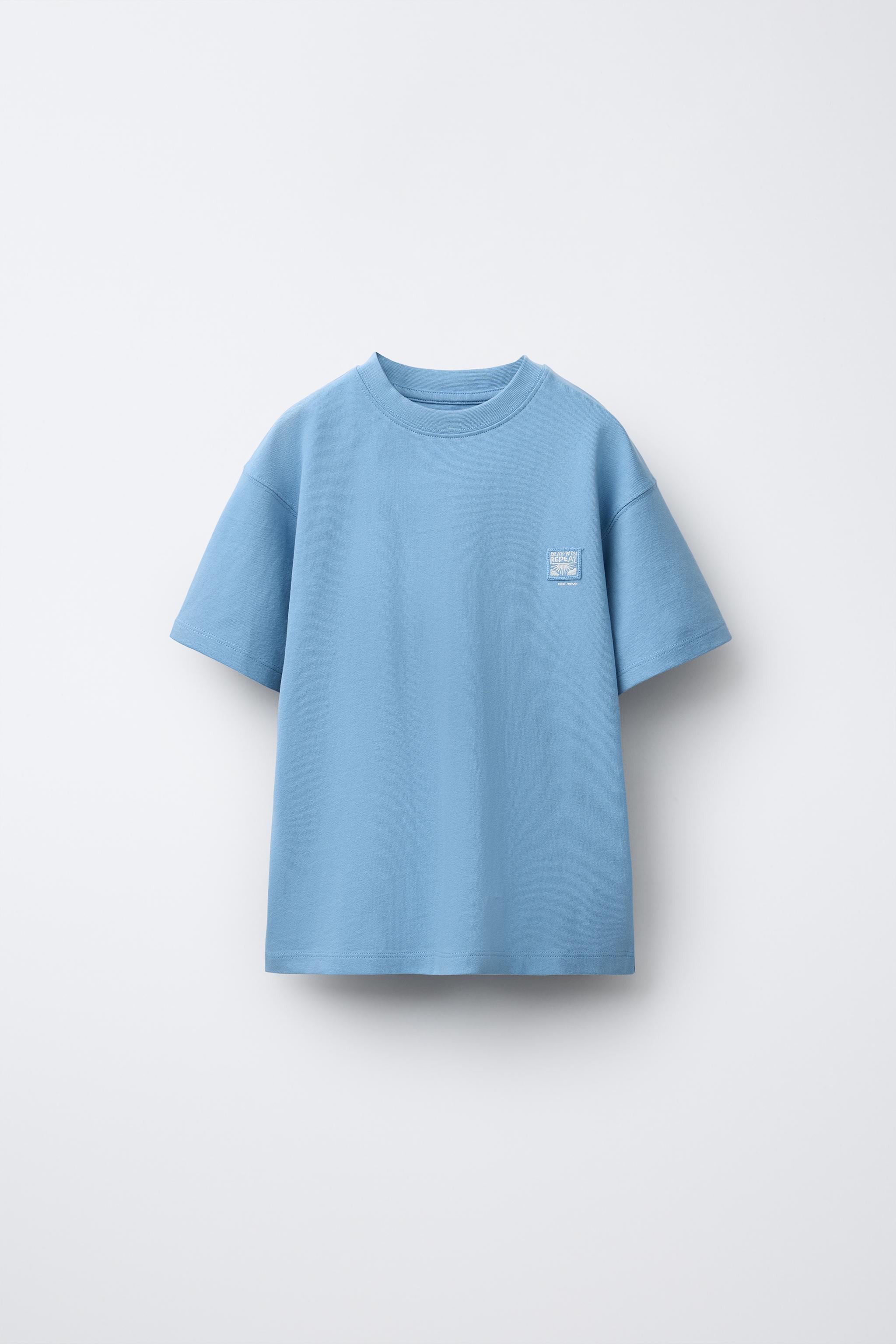 PLAIN PATCH APPLIQUÉ T-SHIRT