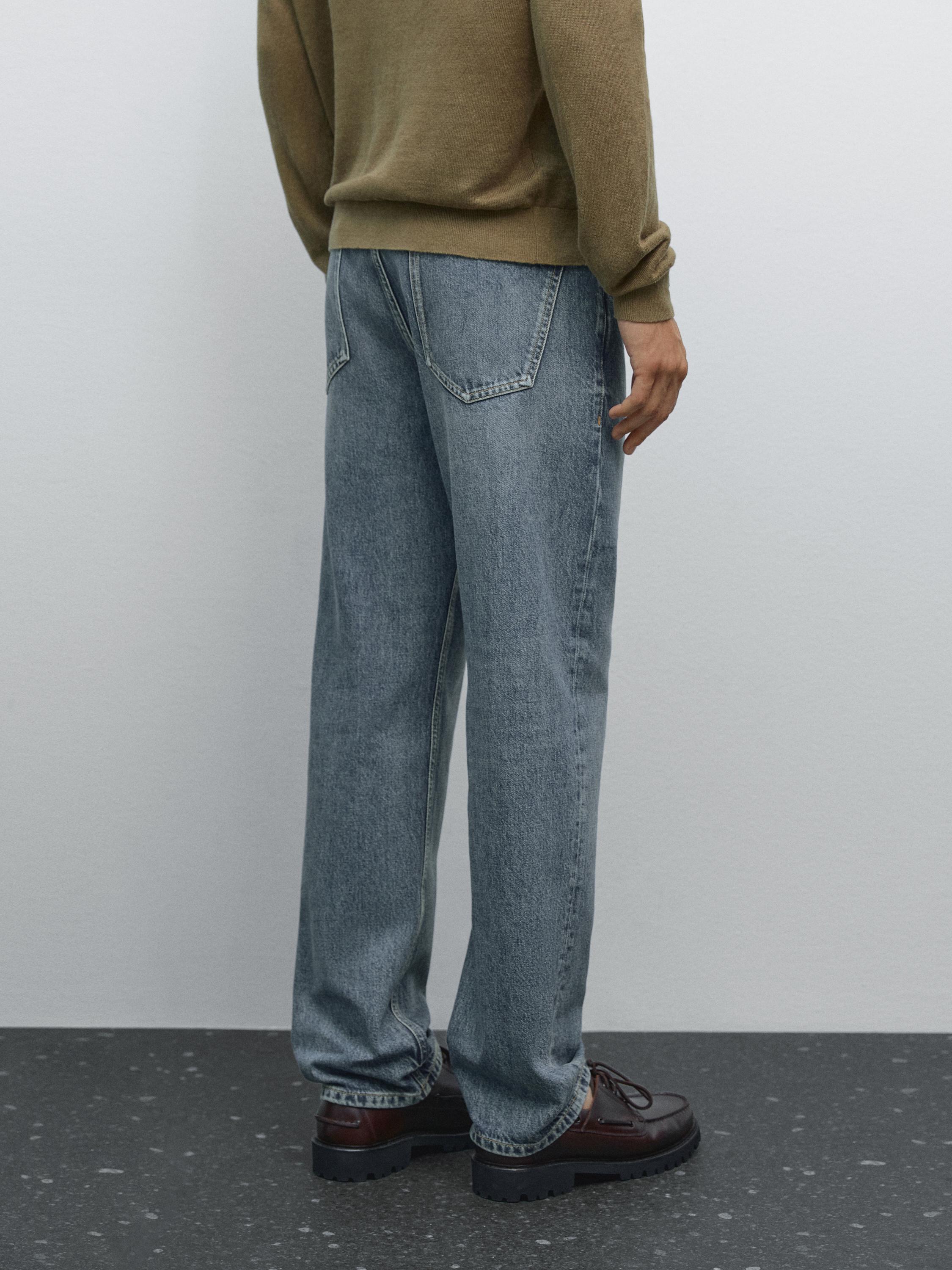 Straight-leg jeans
