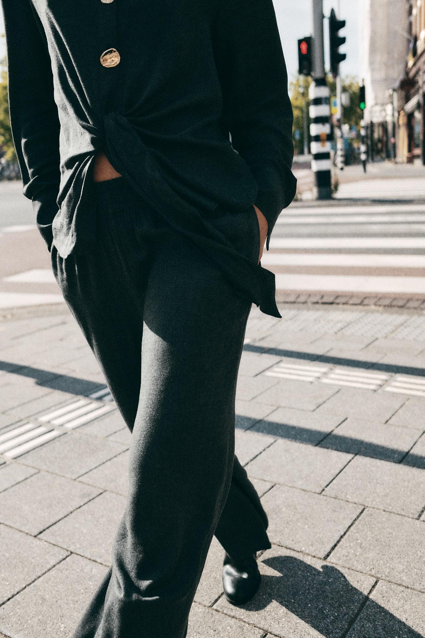 KNOTTED SHIRT WITH METAL BUTTONS