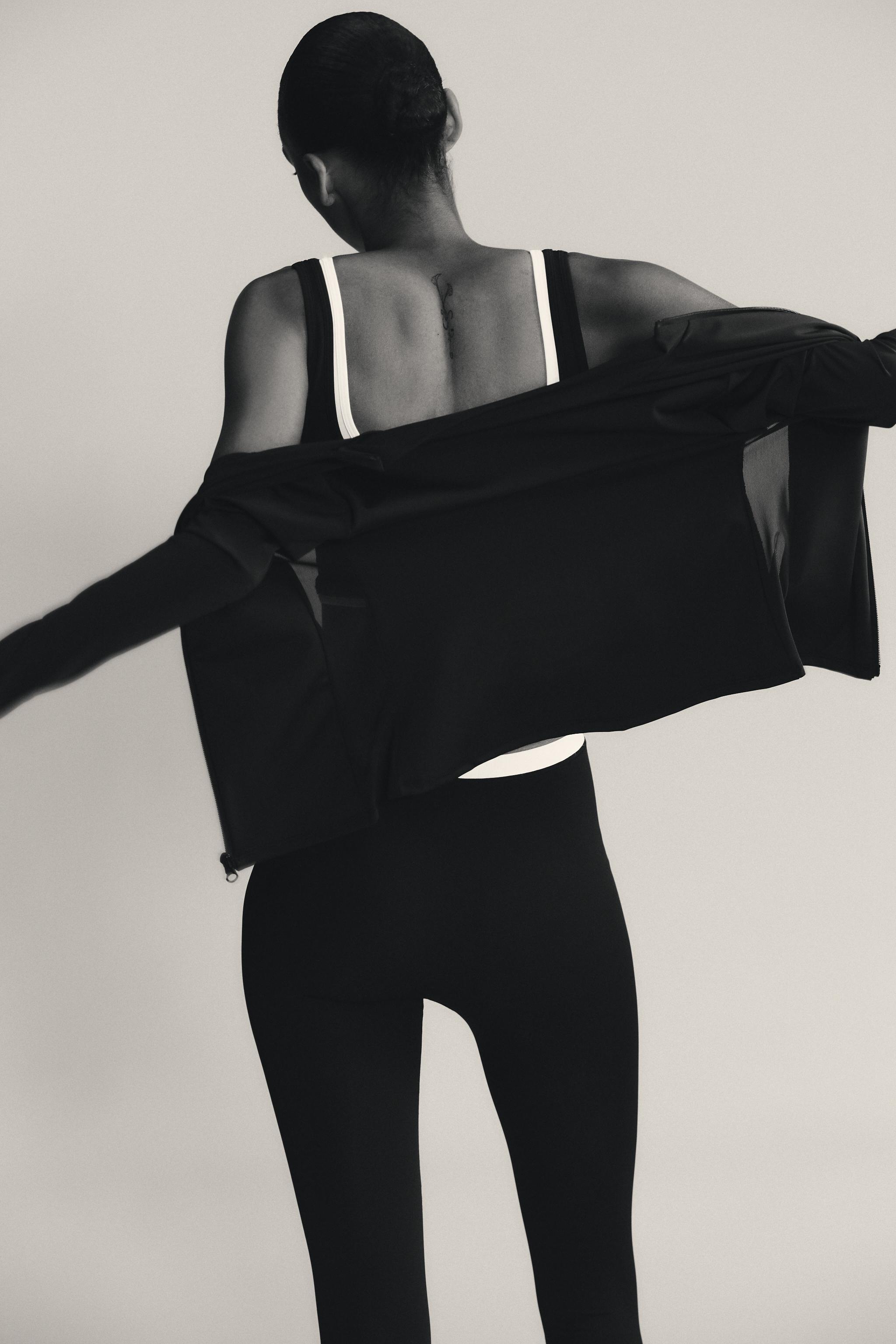 DOUBLE EFFECT SPORTS CROP TOP