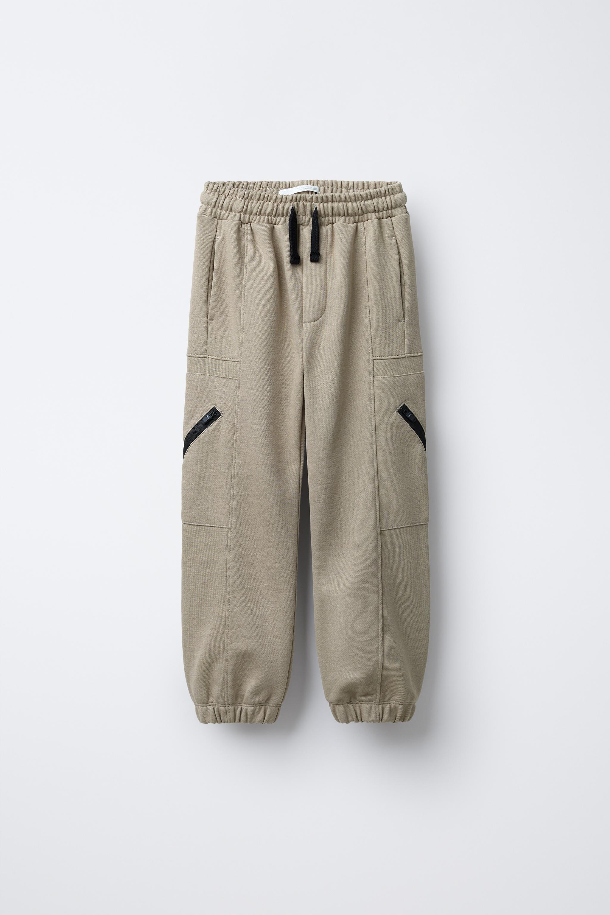 JOGGING PANTS WITH ZIPPERS