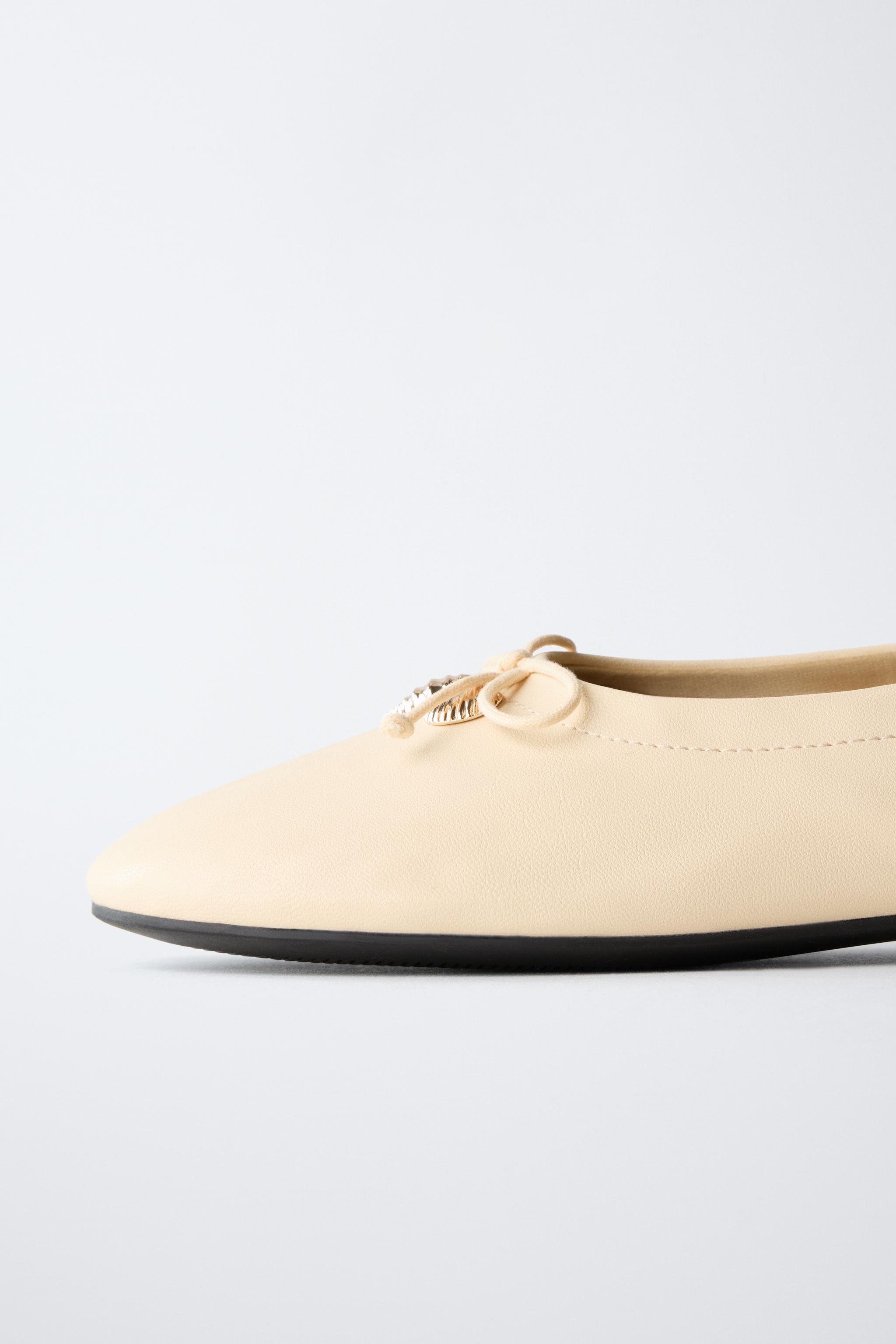 CHARM BALLET FLATS