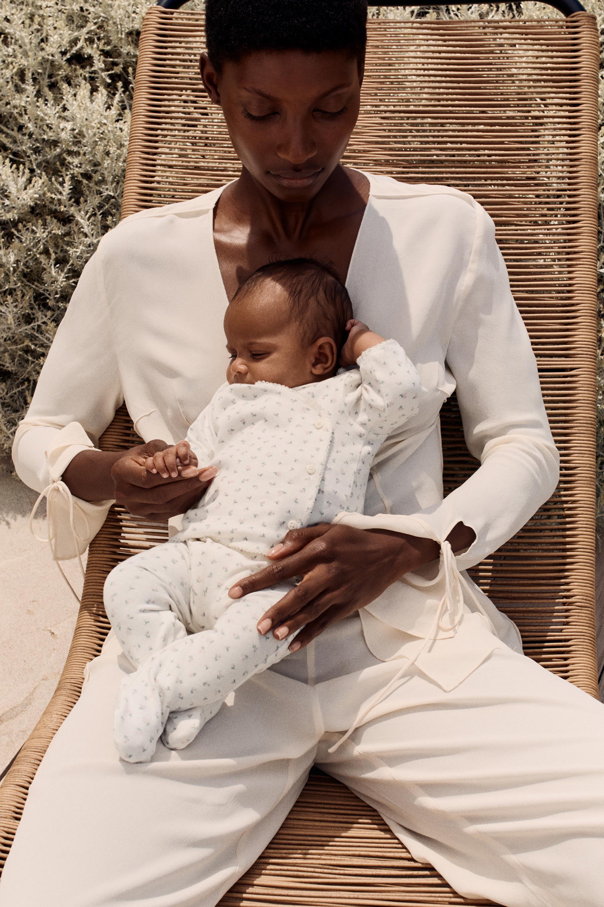 FLORAL T-SHIRT AND LEGGINGS SET