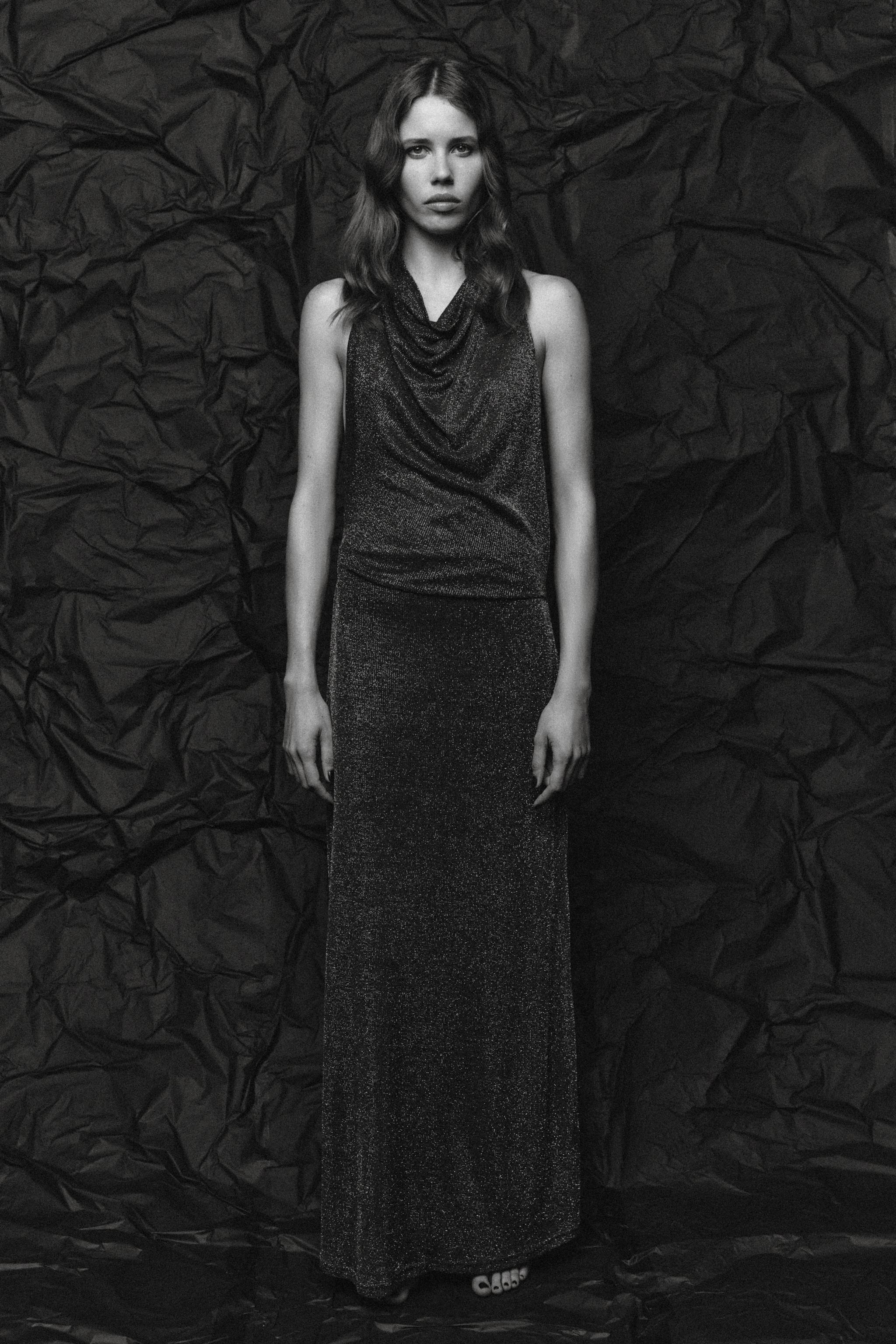 METALLIC THREAD OPEN BACK LONG DRESS