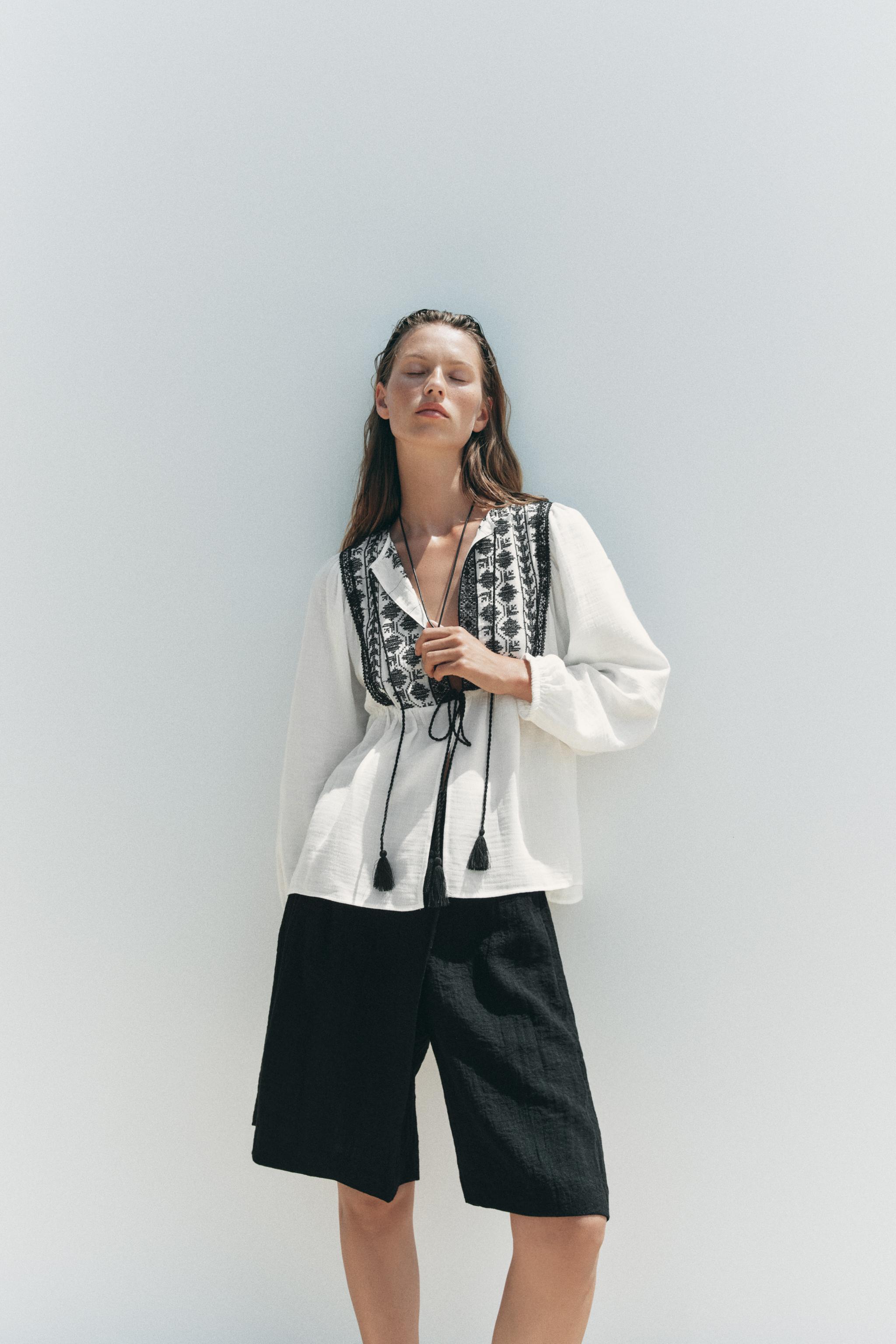 CONTRAST EMBROIDERY SHIRT