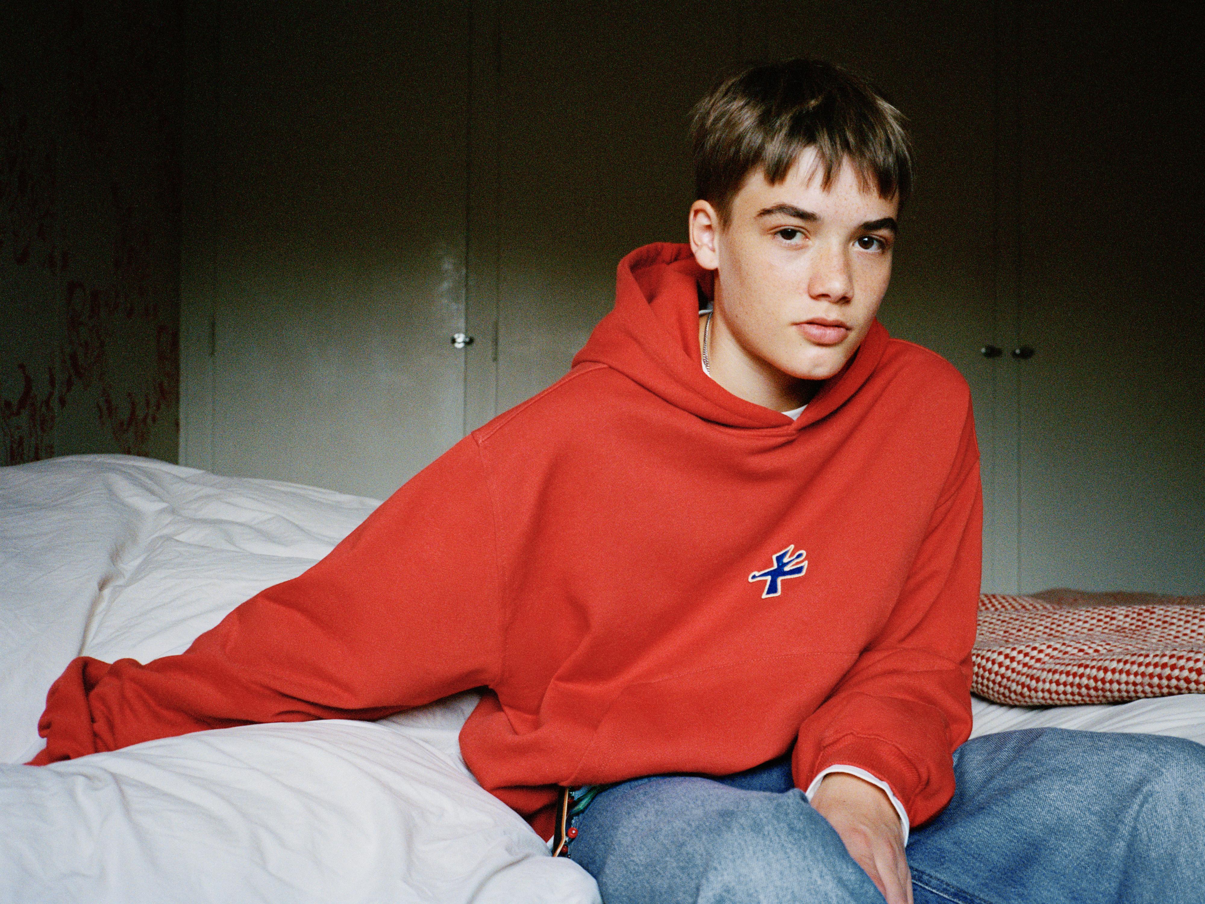 PATCH HOODIE SWEATSHIRT