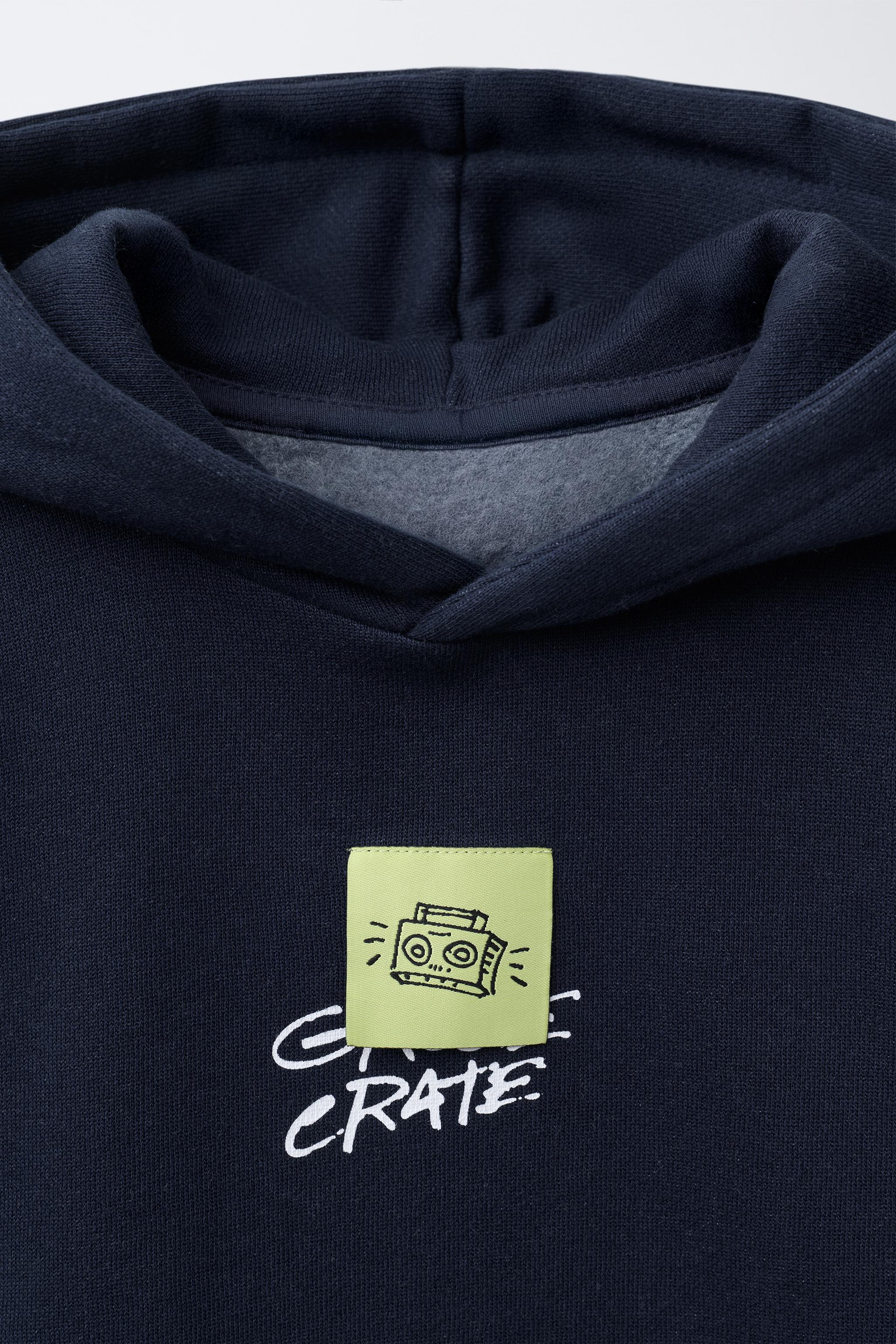 LABELED HOODIE SWEATSHIRT