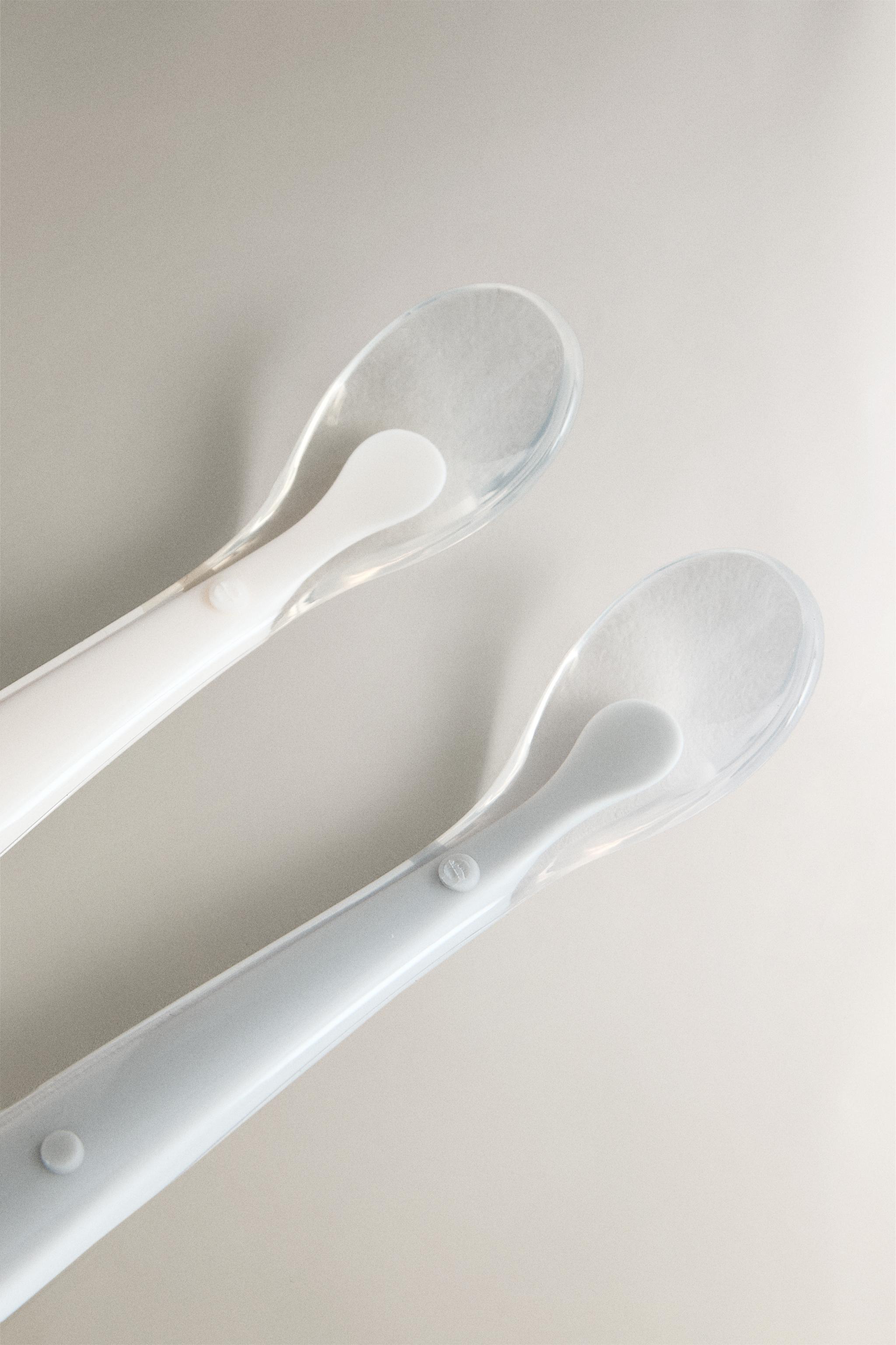 CHILDREN'S SET OF SILICONE SPOONS