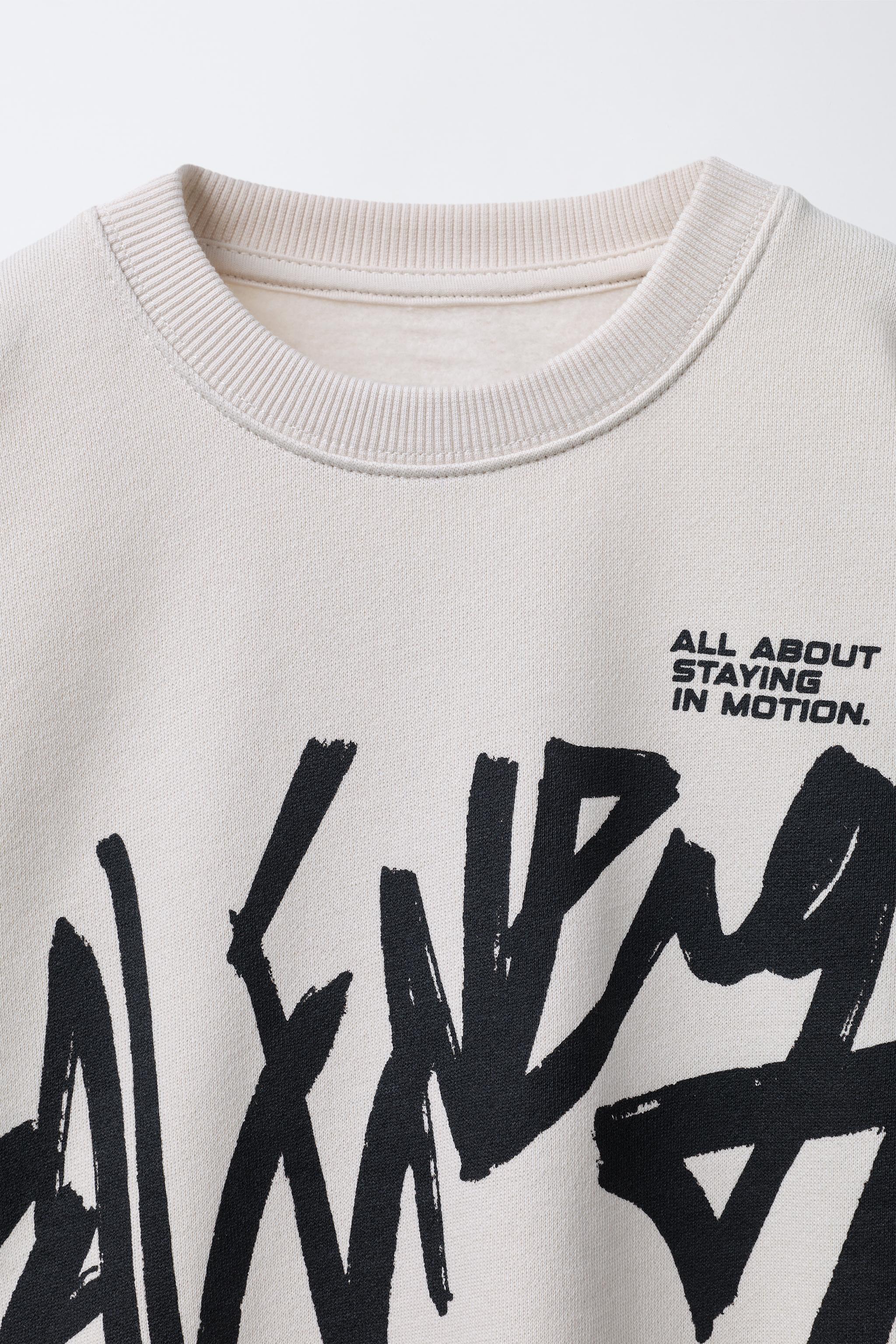 GRAFFITI PRINT SWEATSHIRT