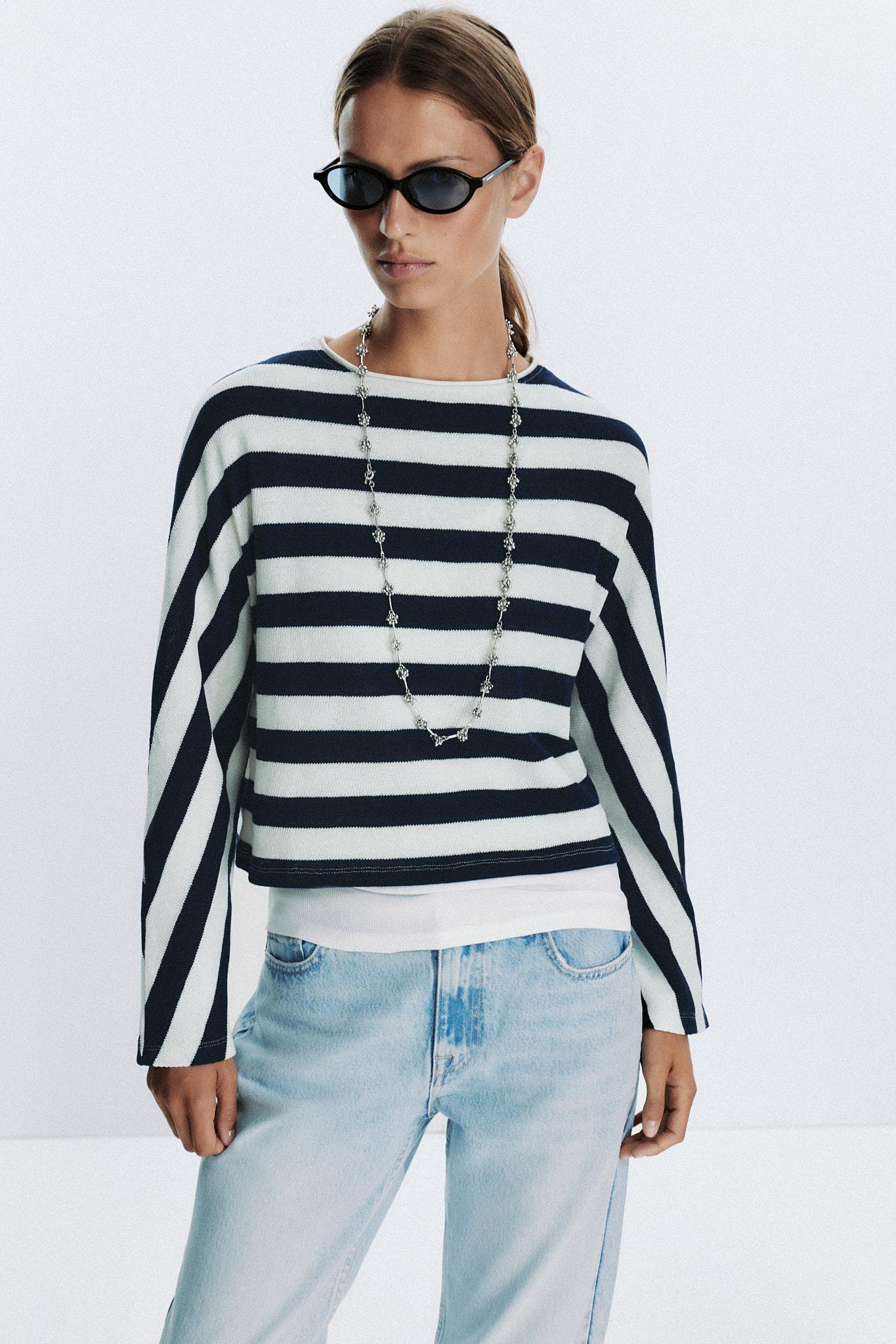 BATWING SLEEVE STRIPED TOP