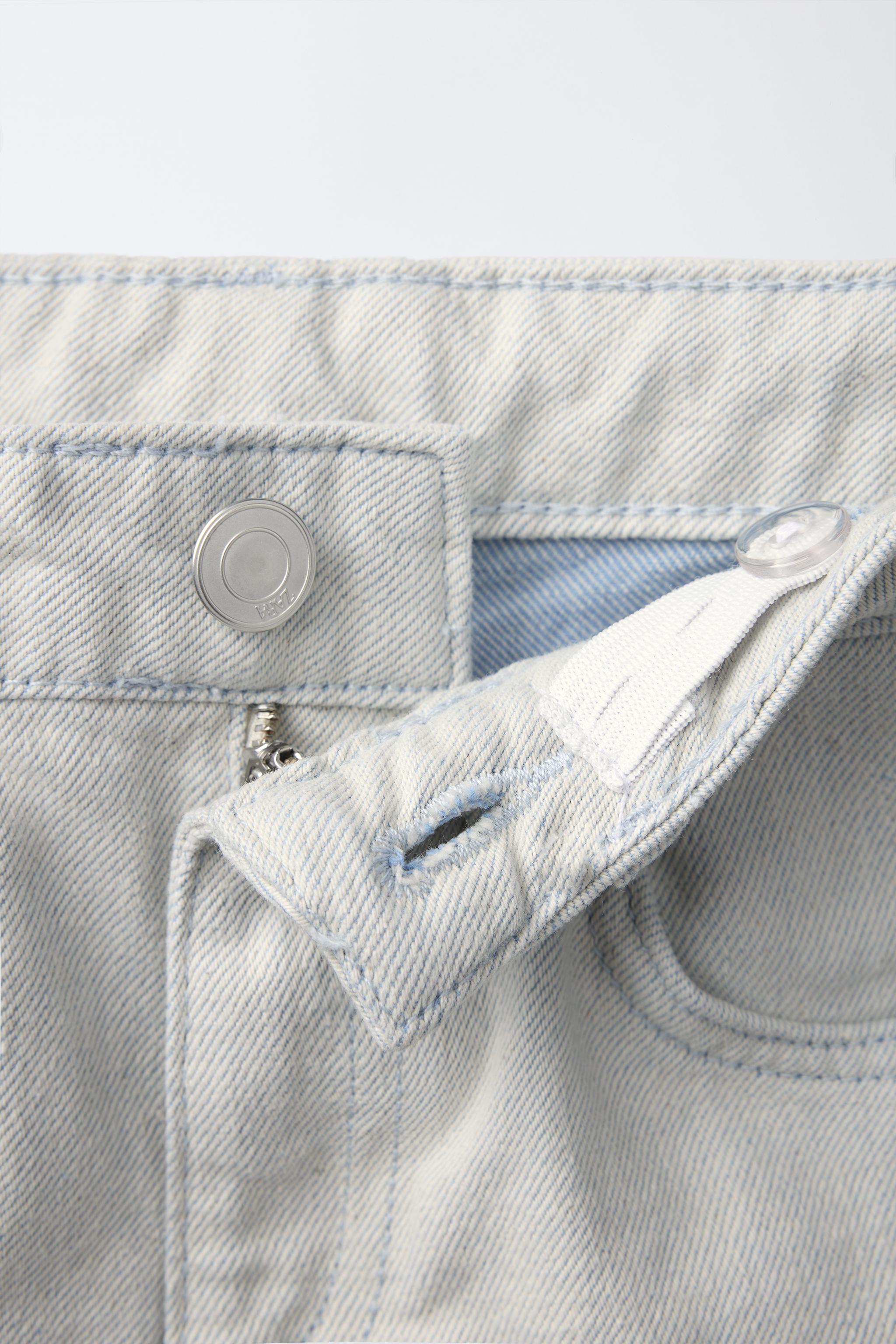 STRAIGHT LEG HEMS JEANS