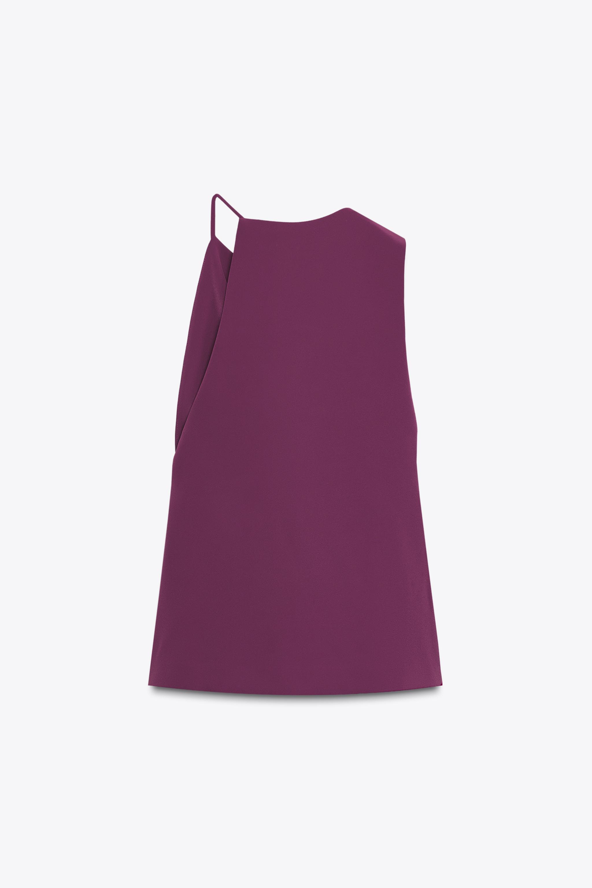 ASYMMETRIC CREPE BUCKLE TOP