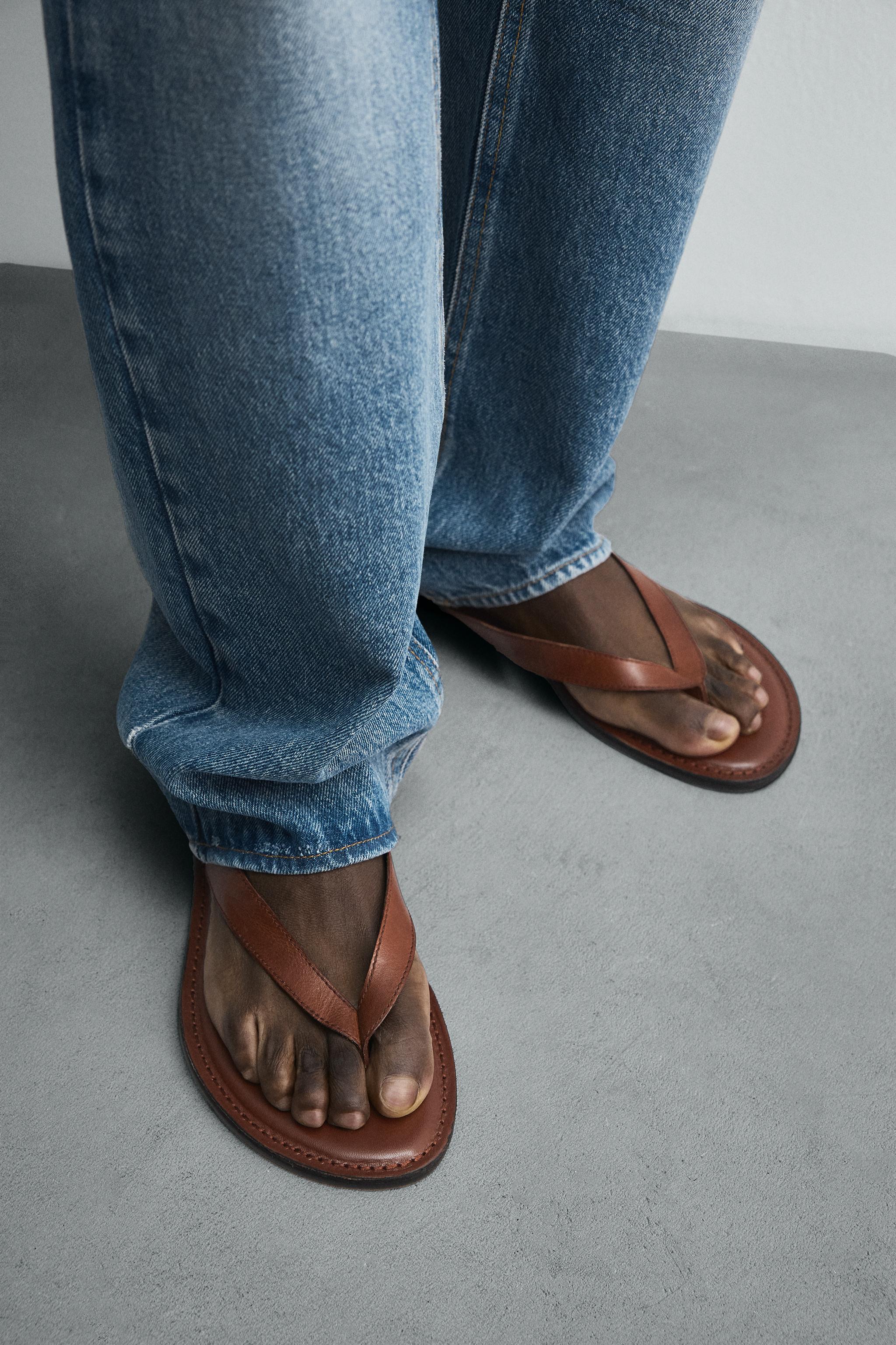 LIMITED EDITION LEATHER SANDALS