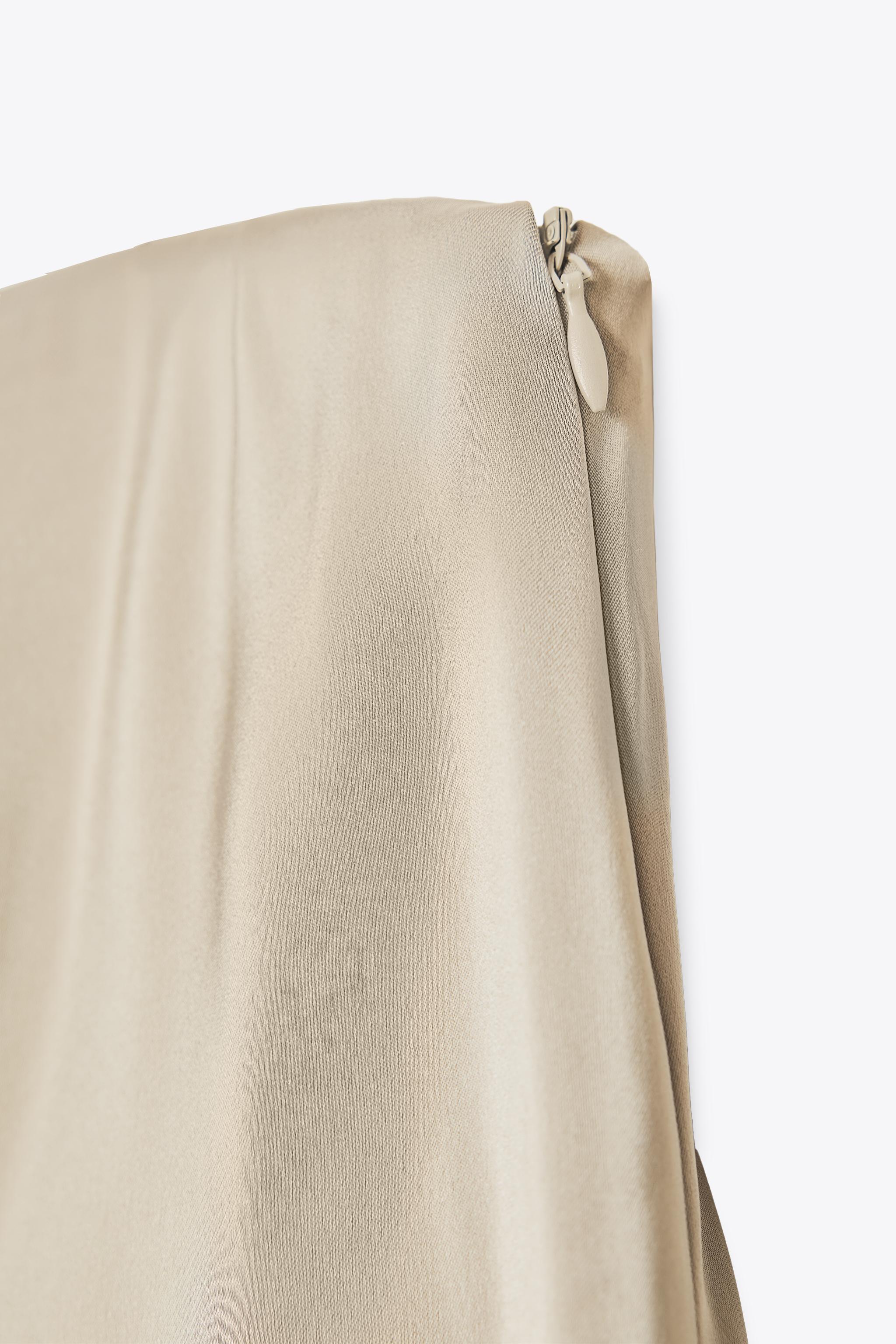 STRAPLESS SATIN EFFECT TOP