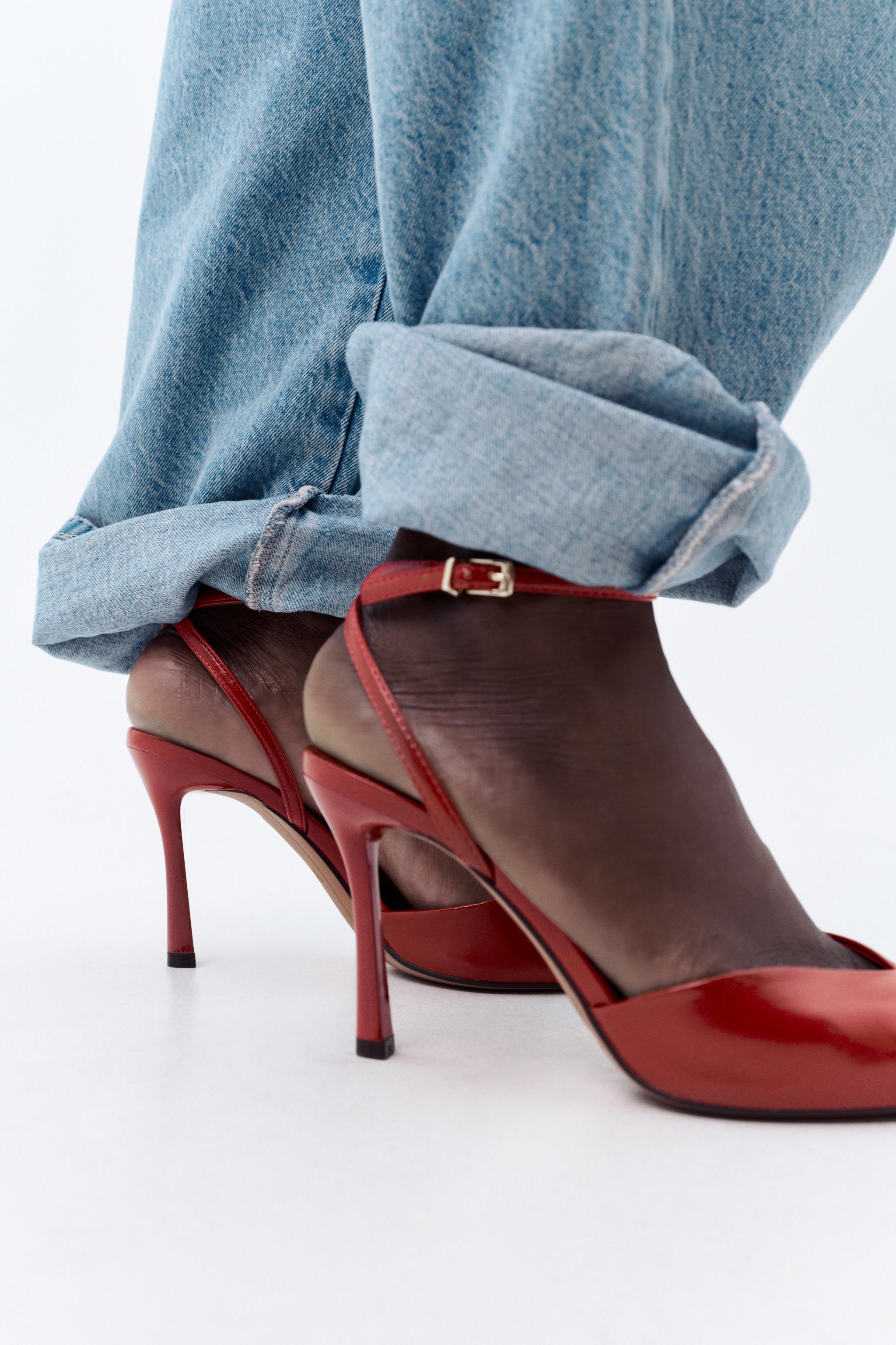 STILETO HEELED ANKLE STRAP SANDALS