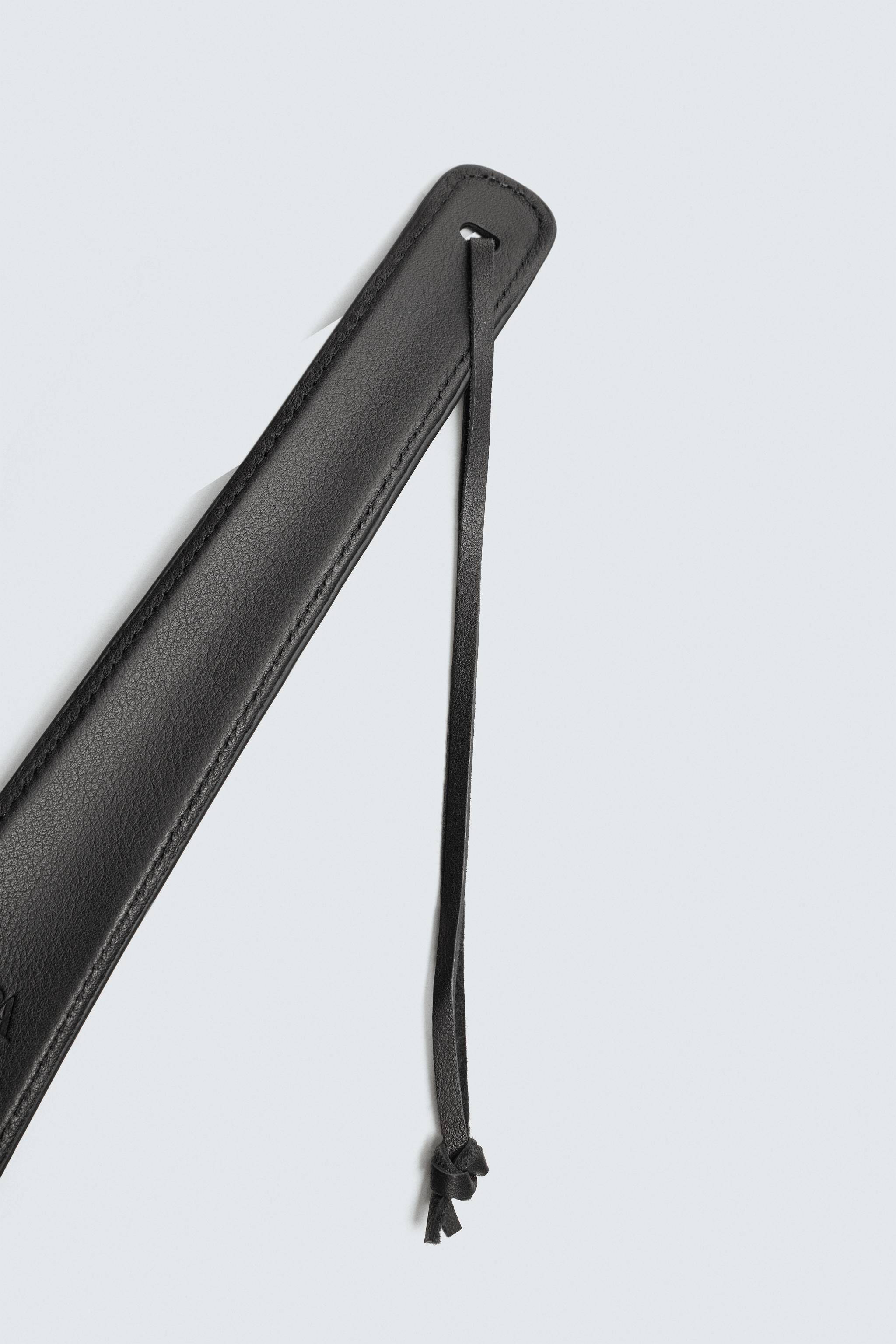 LEATHER SHOEHORN