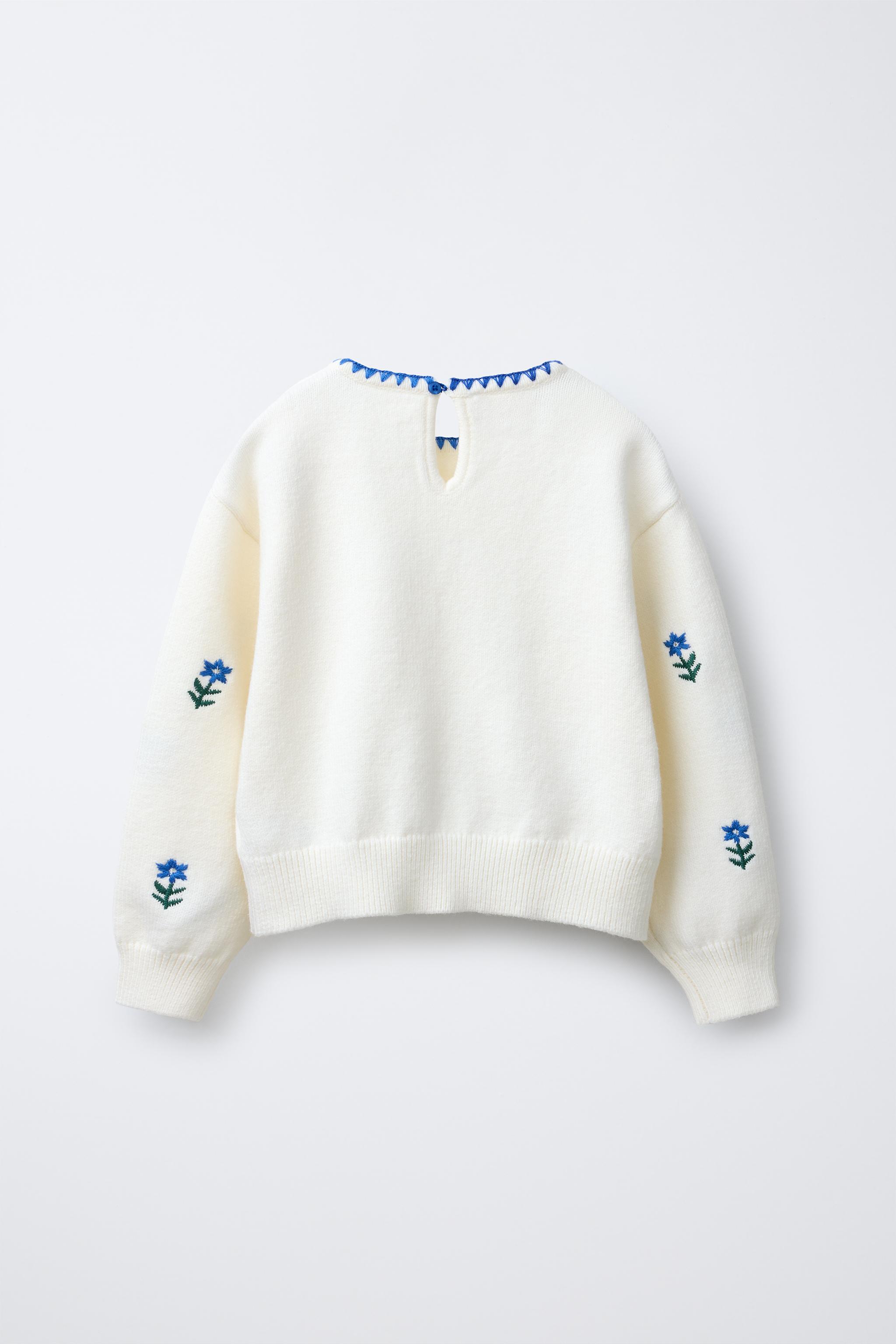 FLORAL EMBROIDERED KNIT SWEATER