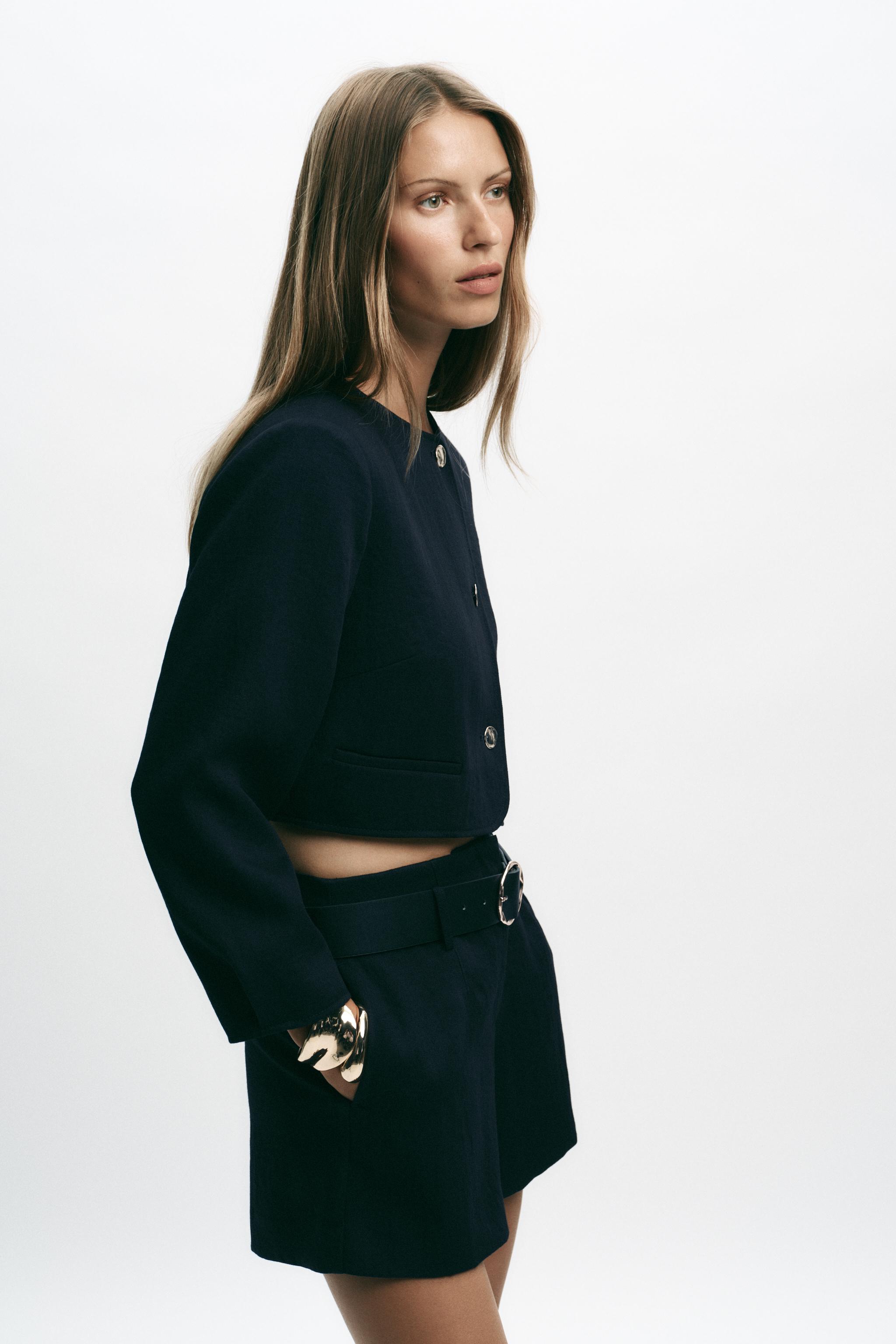 GOLD BUTTON SHORT BLAZER