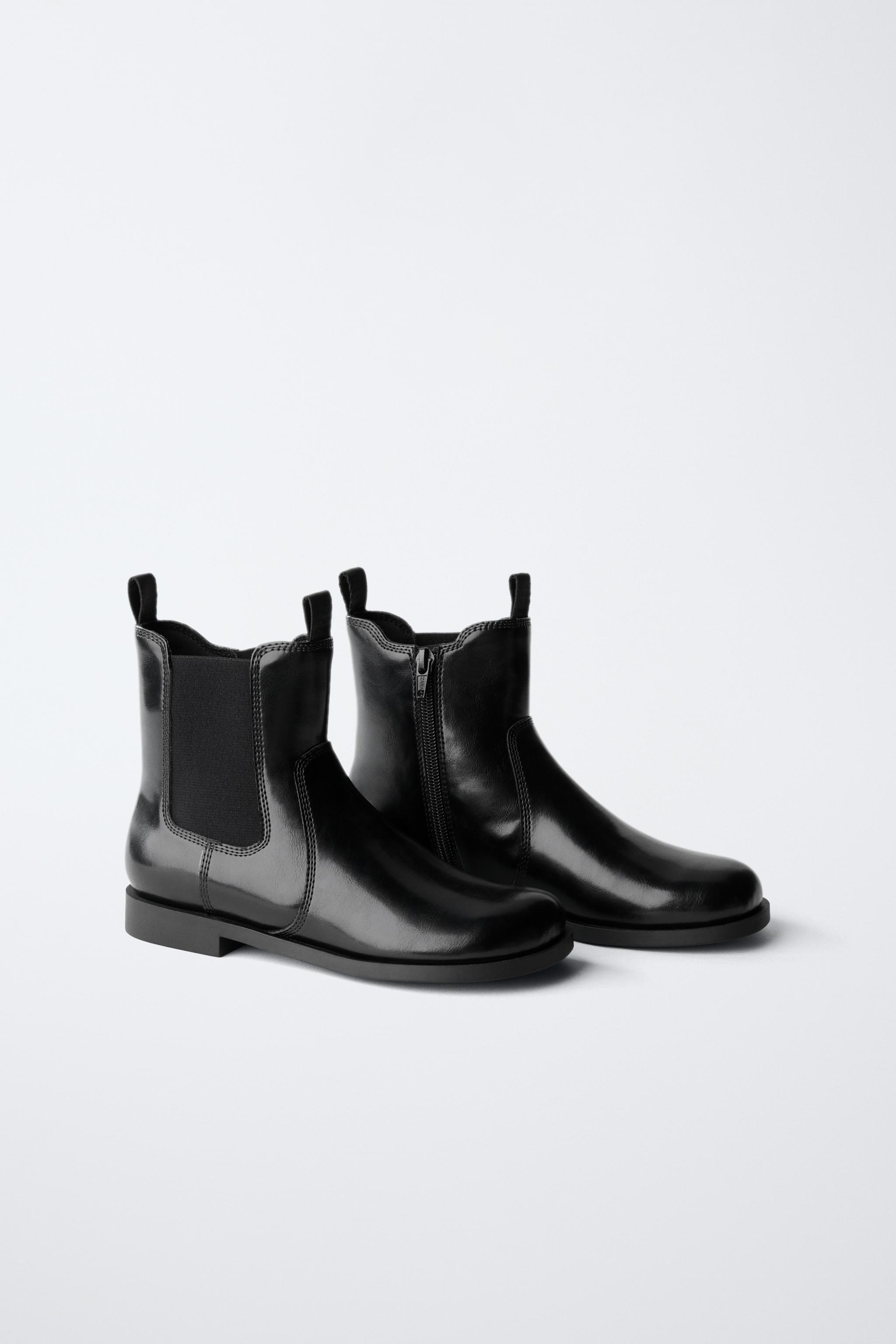 CHELSEA ANKLE BOOTS