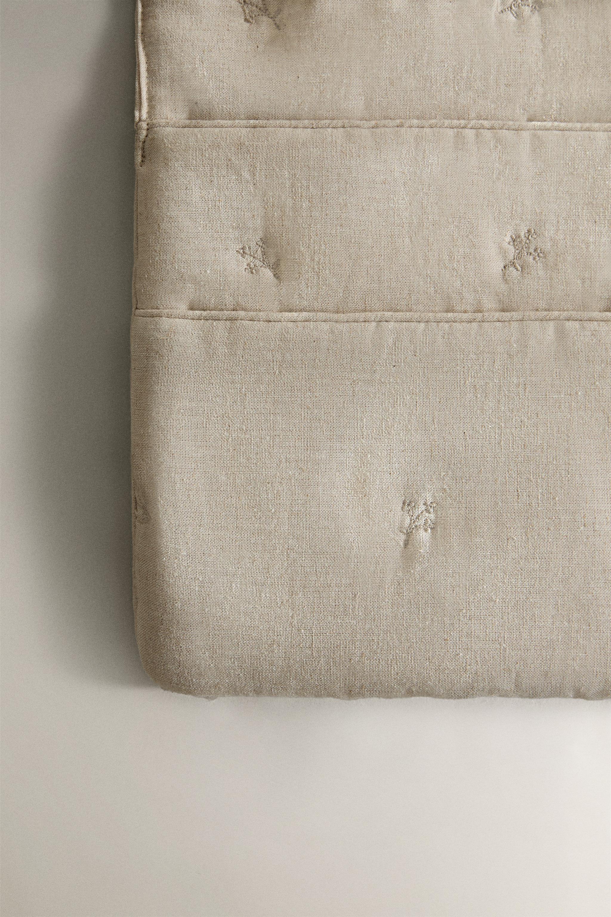 EMBROIDERED CRIB ORGANIZER