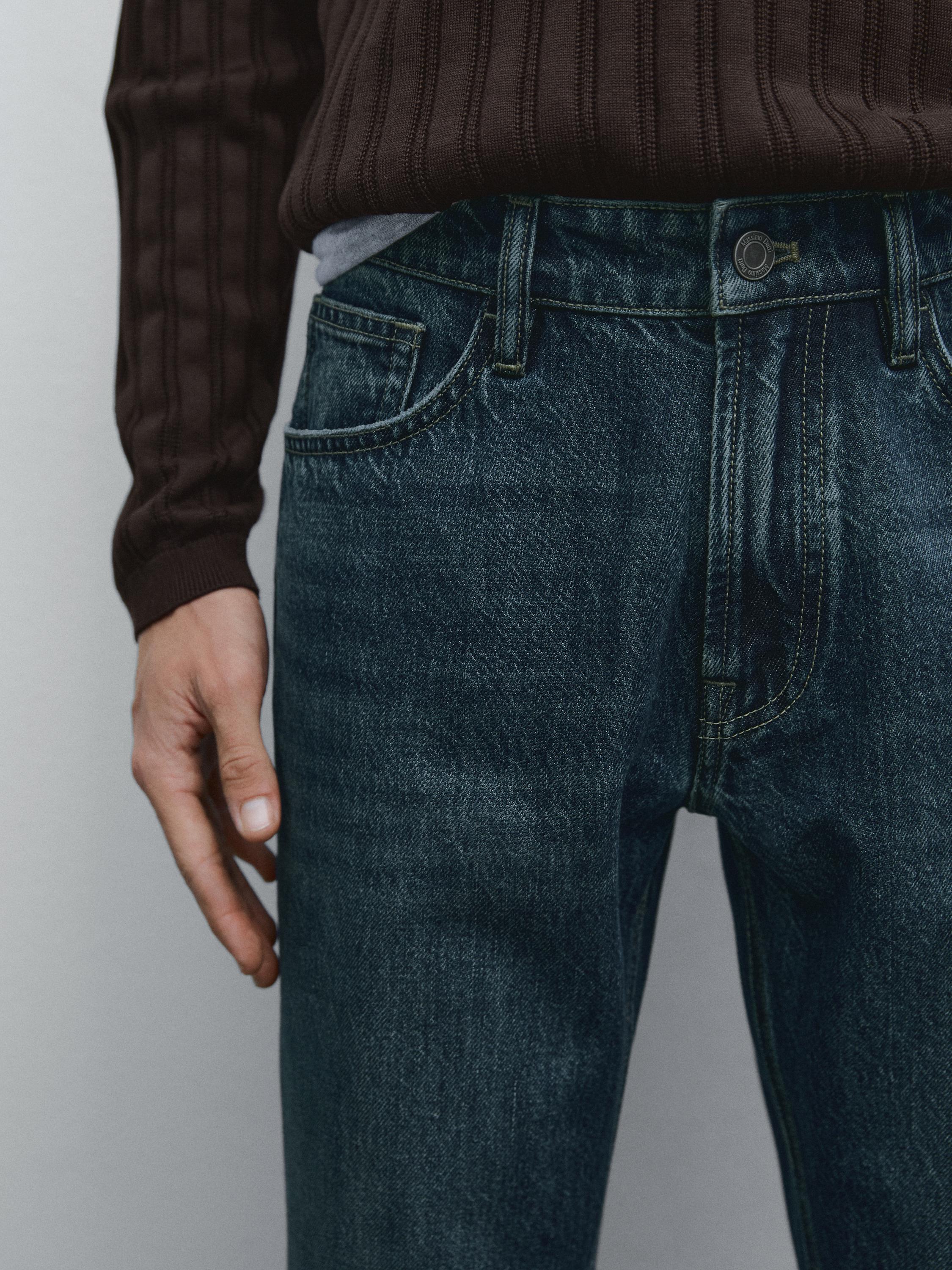 Tapered fit jeans