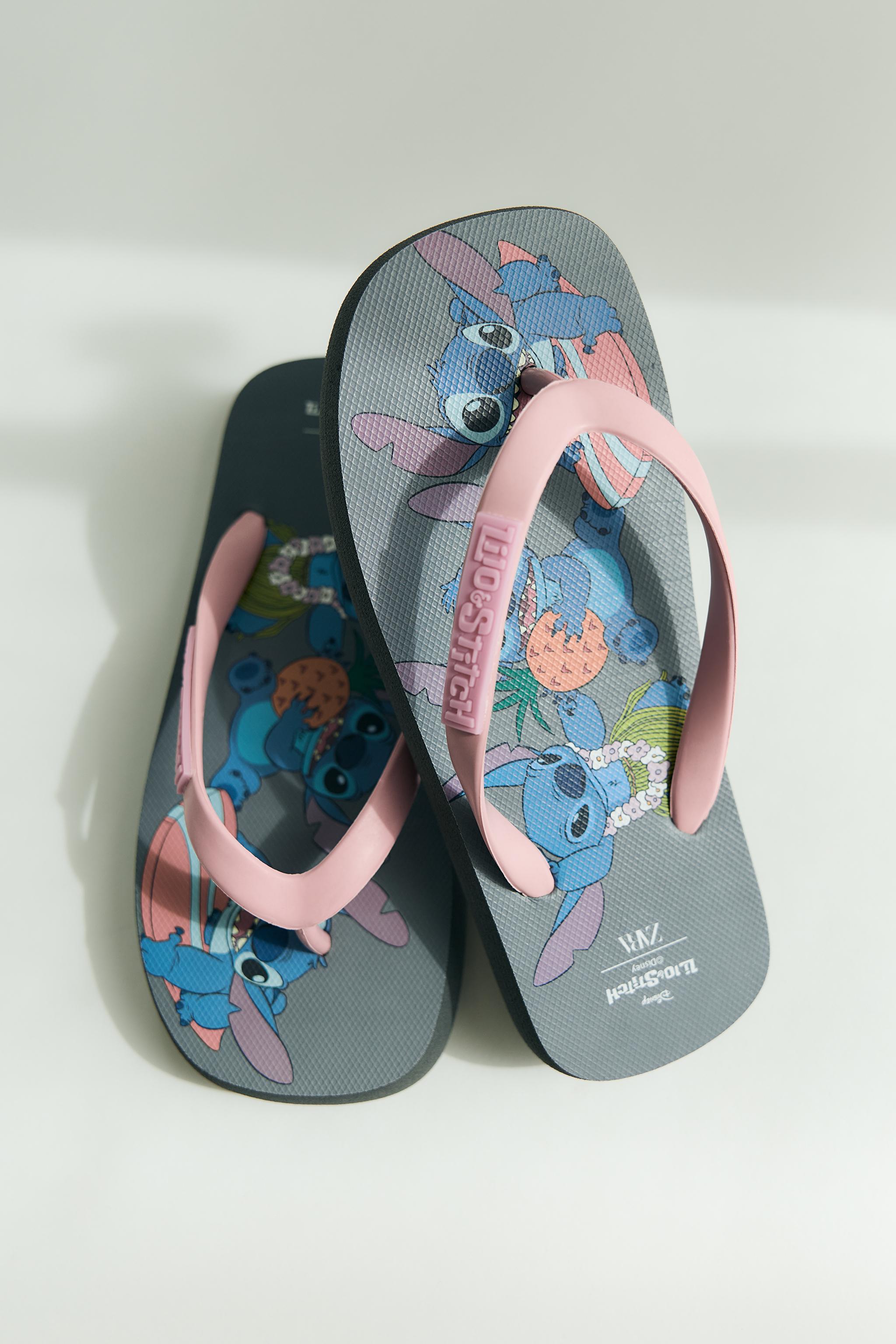 LILO & STITCH © DISNEY POOL SLIDES