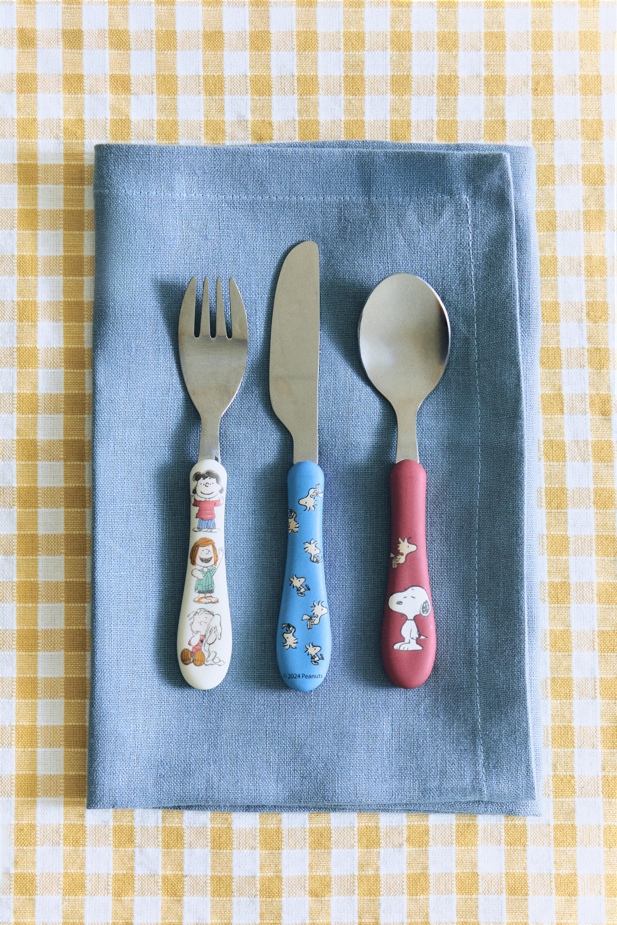 CHILDREN'S PASTEL COLORED HANDLE PEANUTS™ FLATWARE SET (SET OF 3)