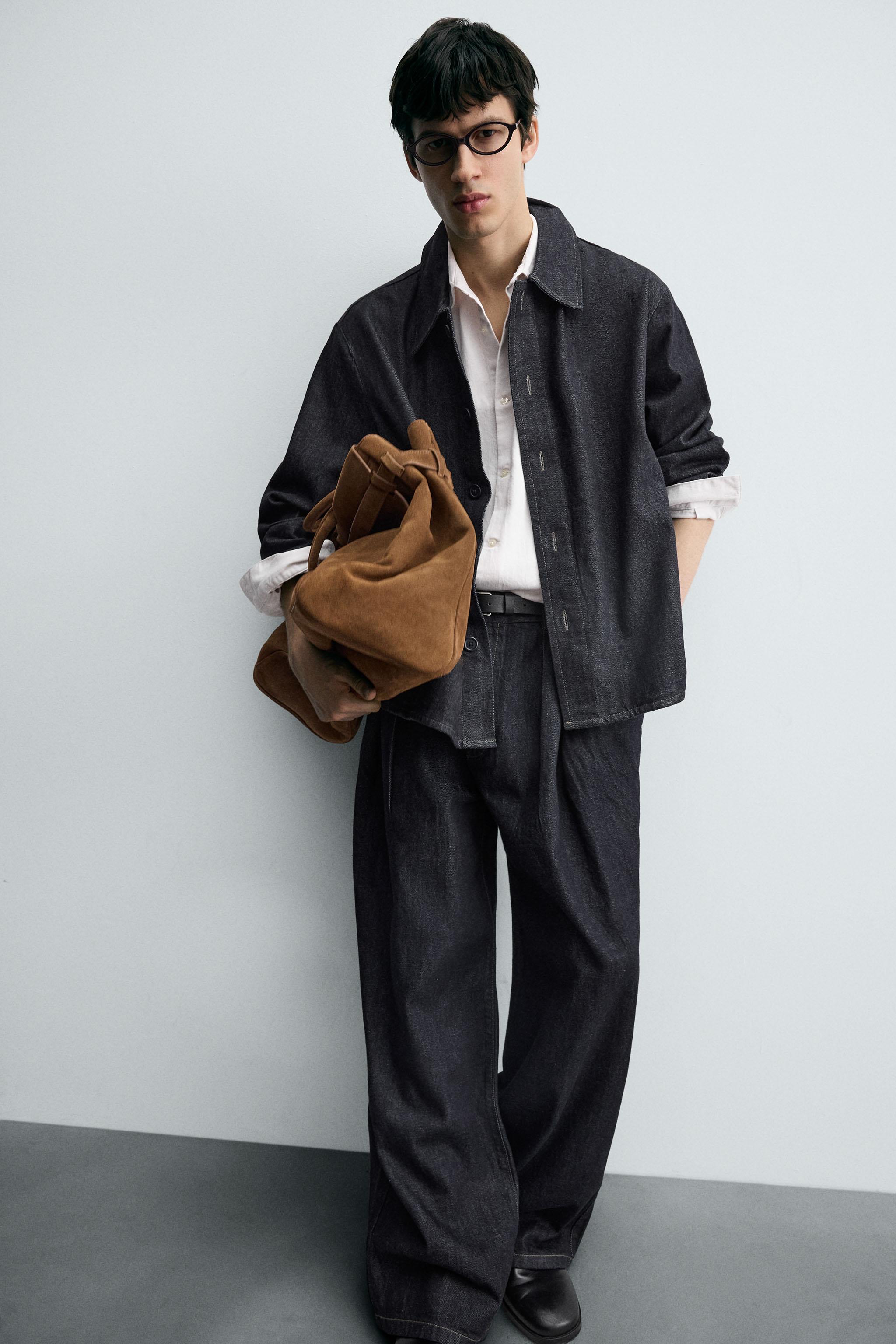 PLEATED WIDE FIT JEANS