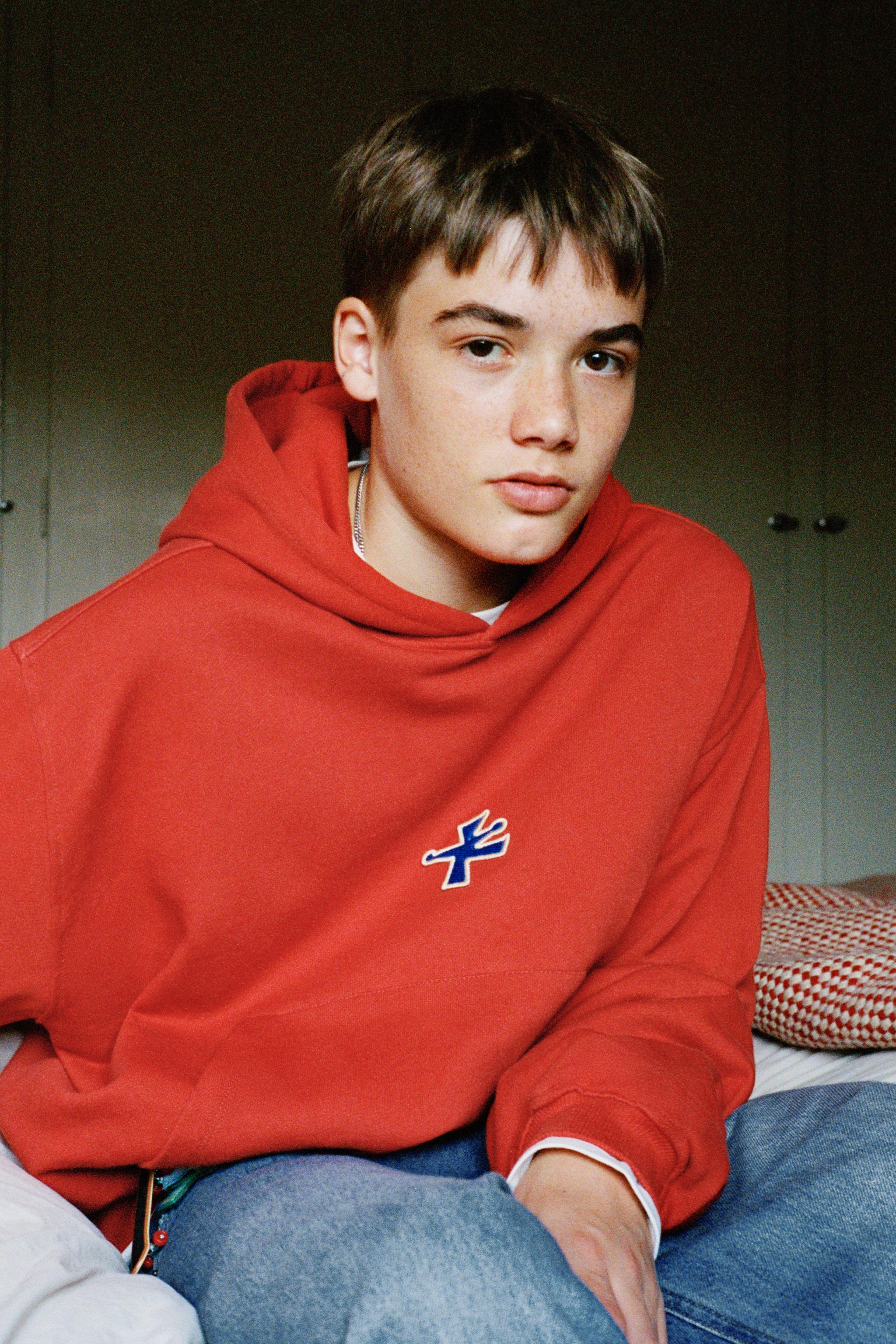 PATCH HOODIE SWEATSHIRT