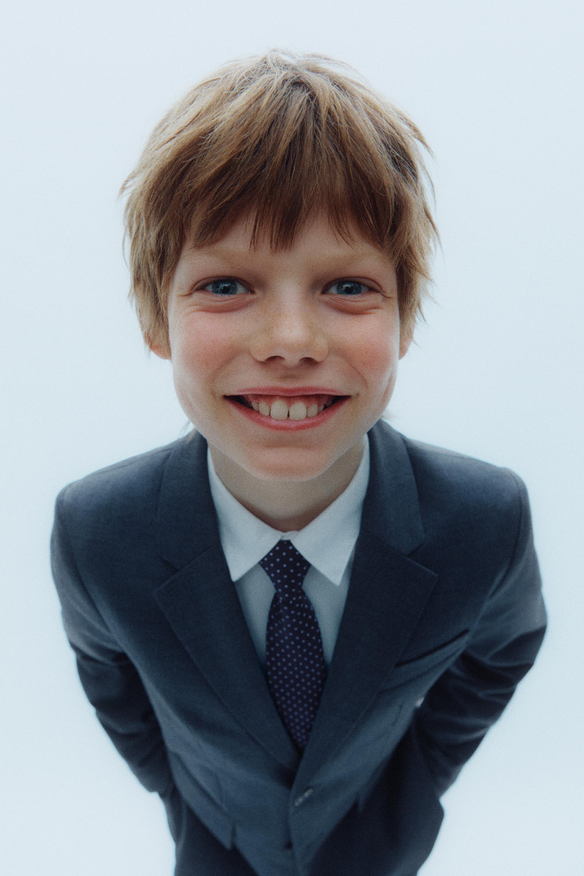 TEXTURED SUIT JACKET