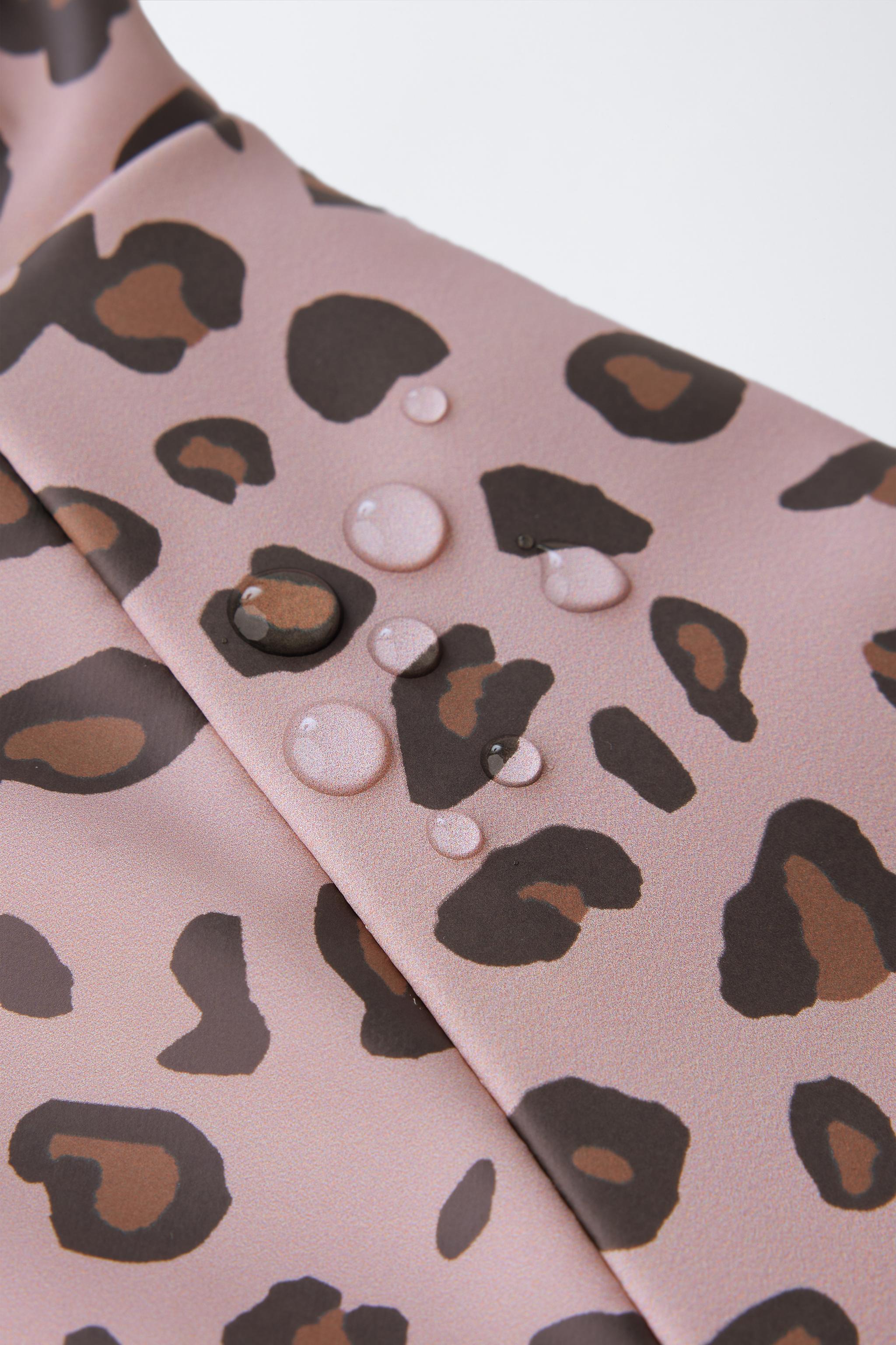 WATER RESISTANT PRINTED RUBBERIZED RAINCOAT