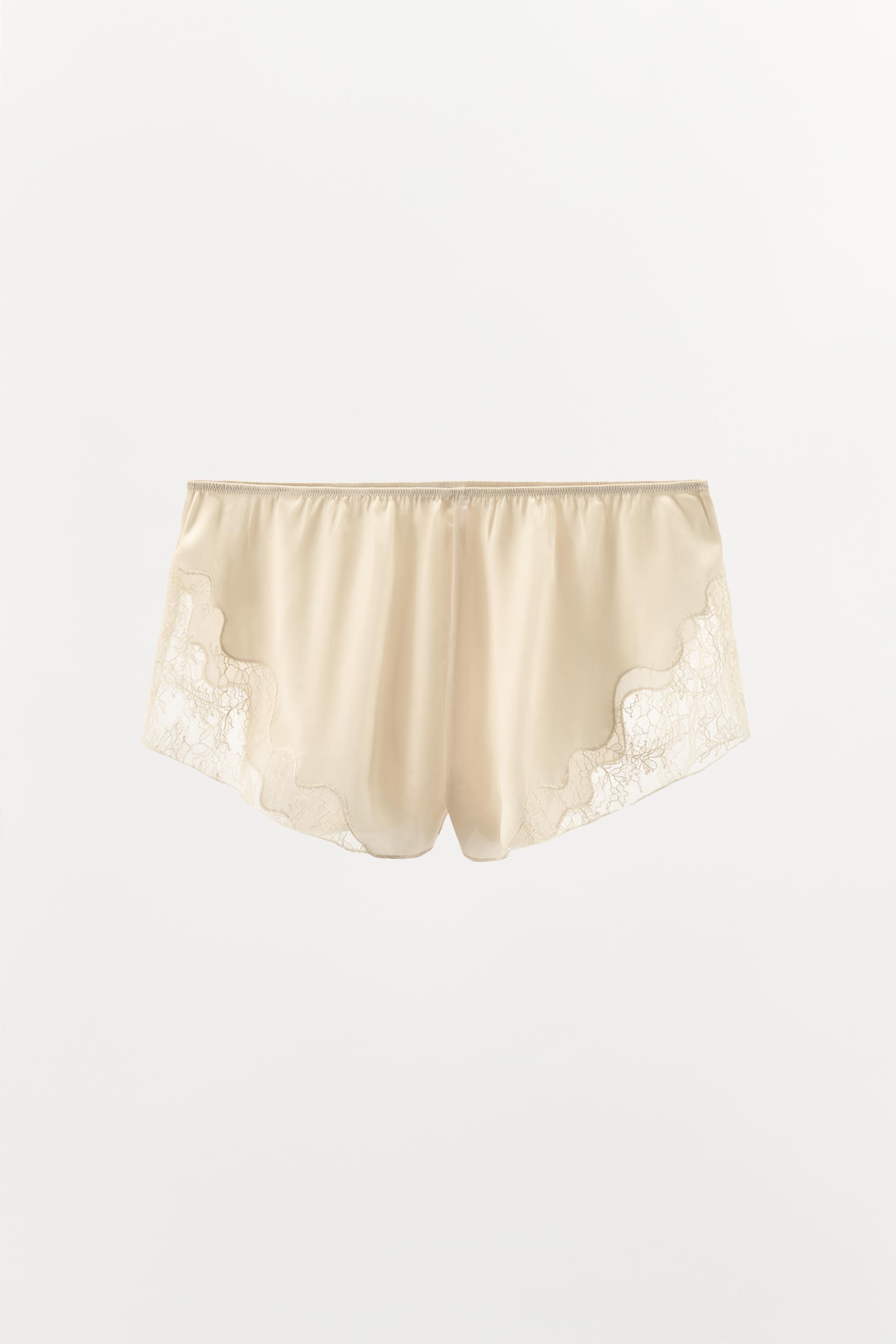 LACE TRIM PAJAMA SHORTS