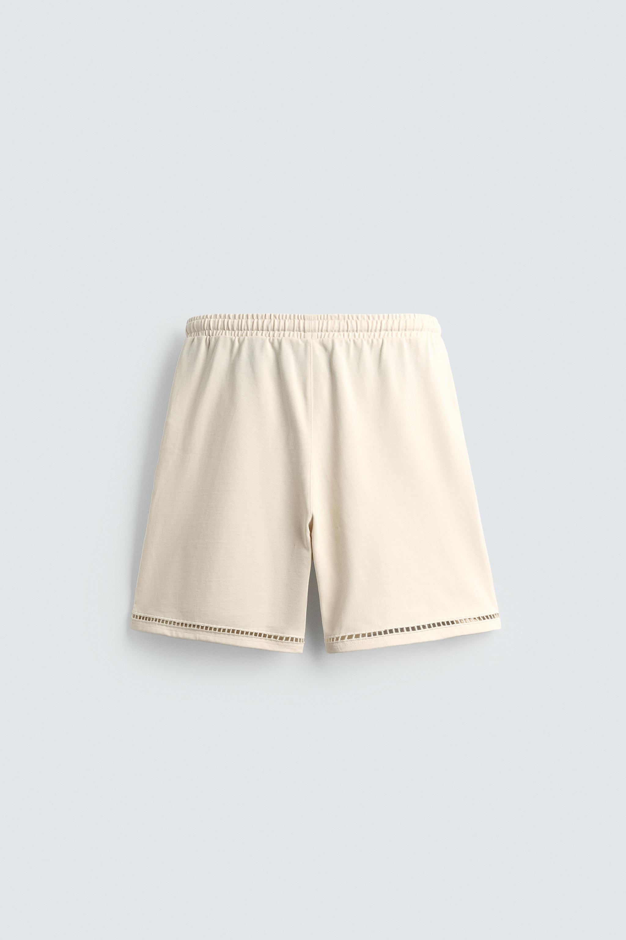 COMFORT EYELET SHORTS