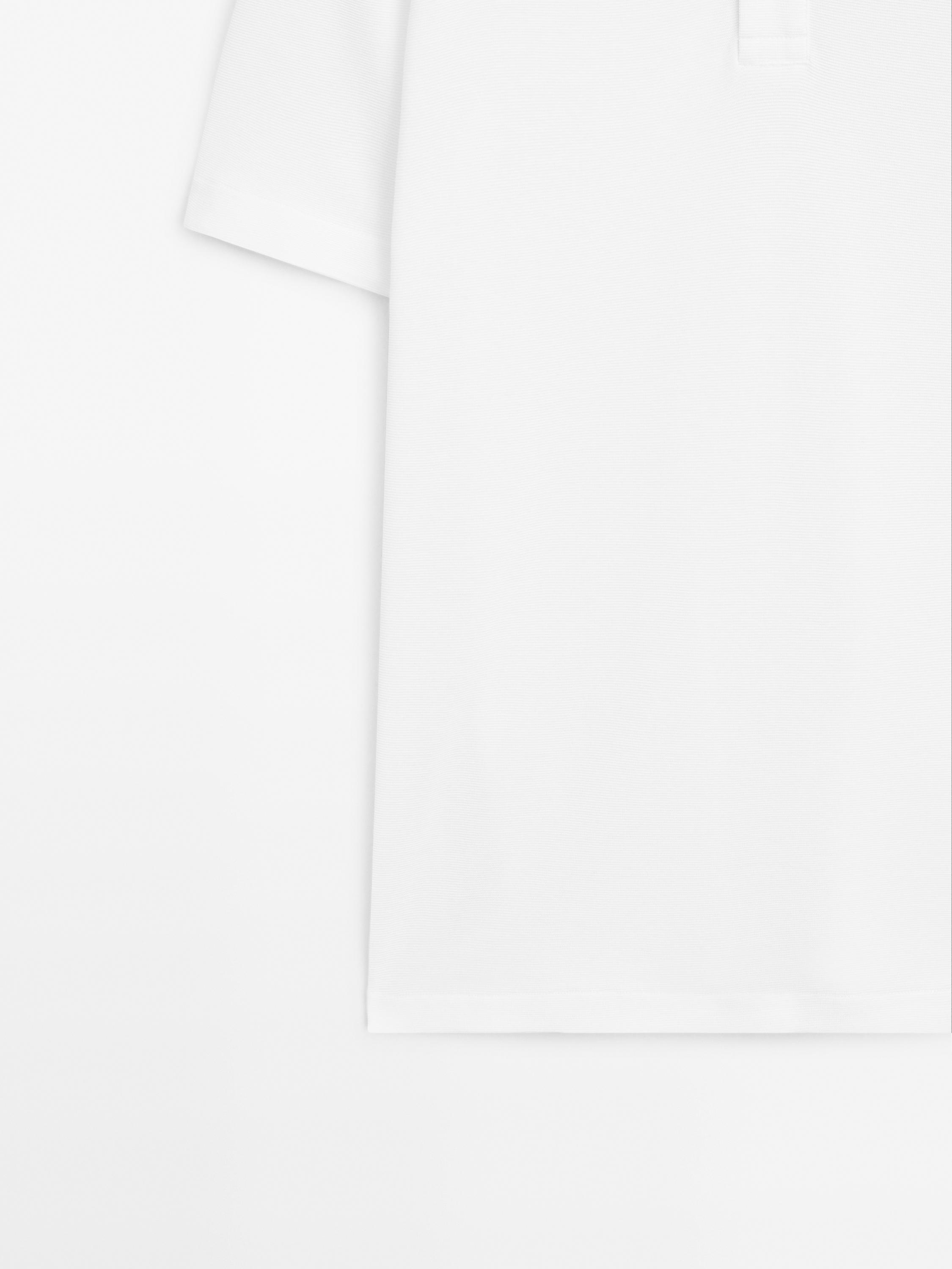 Textured short sleeve polo shirt