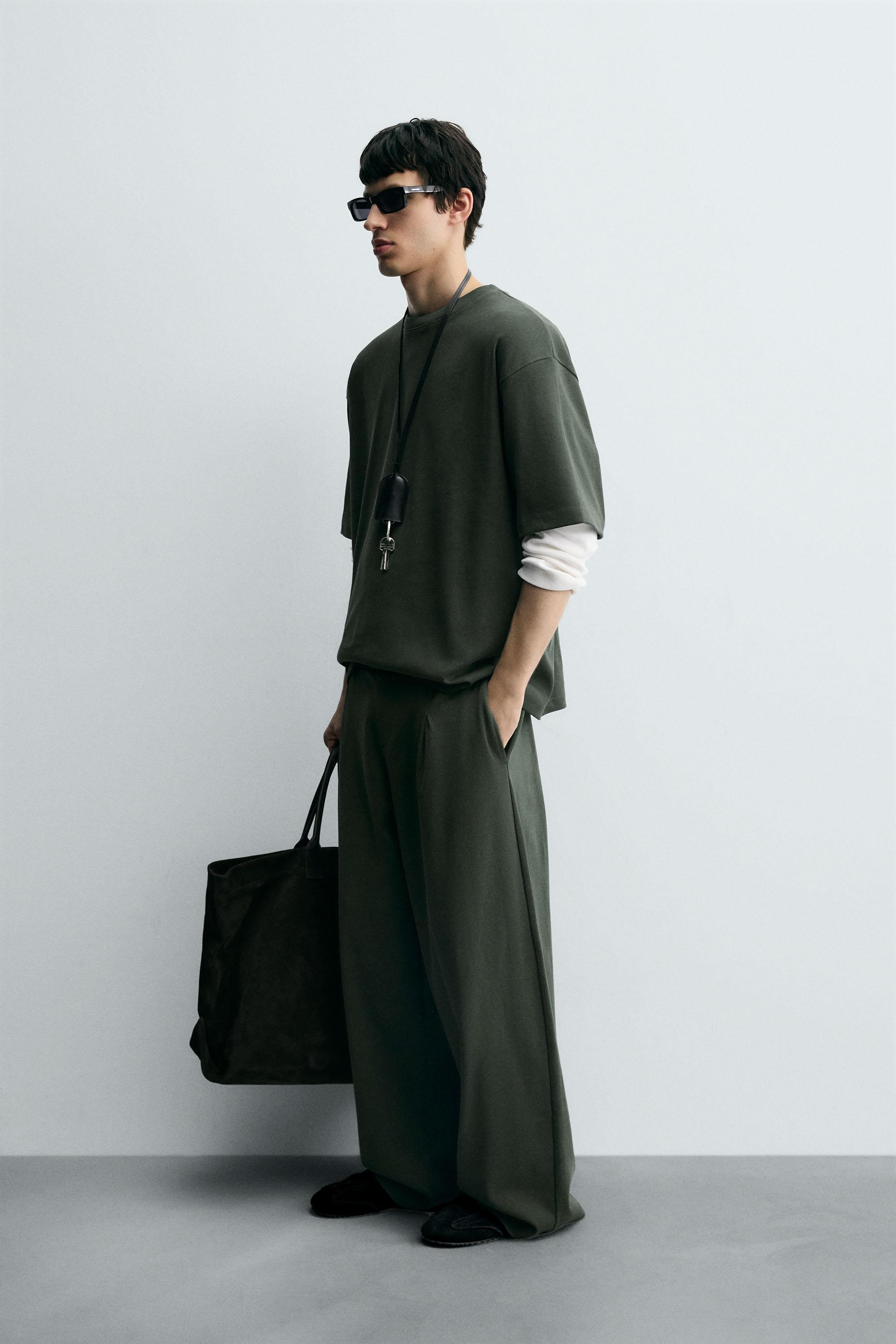 WIDE FIT PLEATED JOGGER PANTS