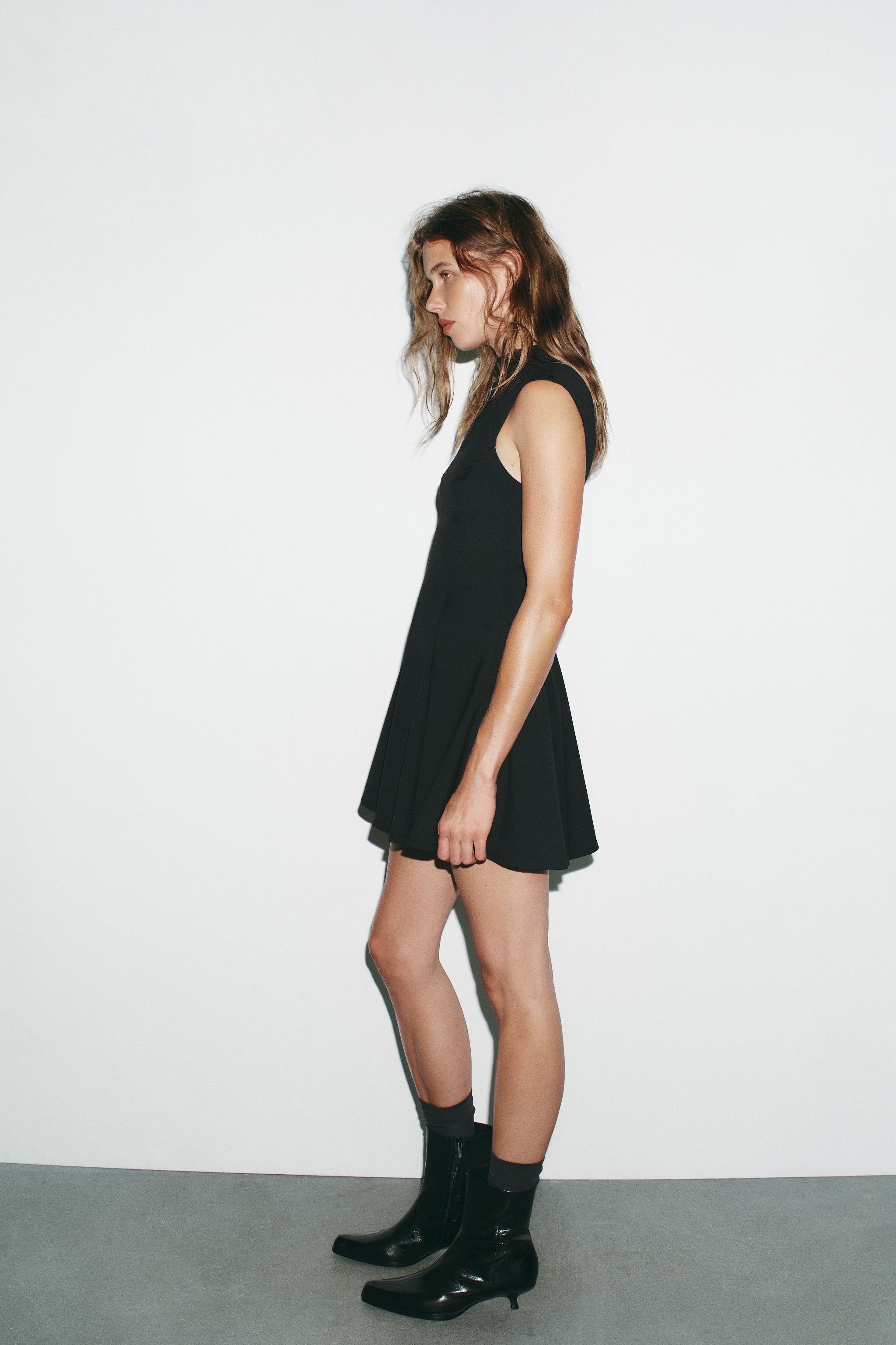 VOLUMINOUS SHORT DRESS