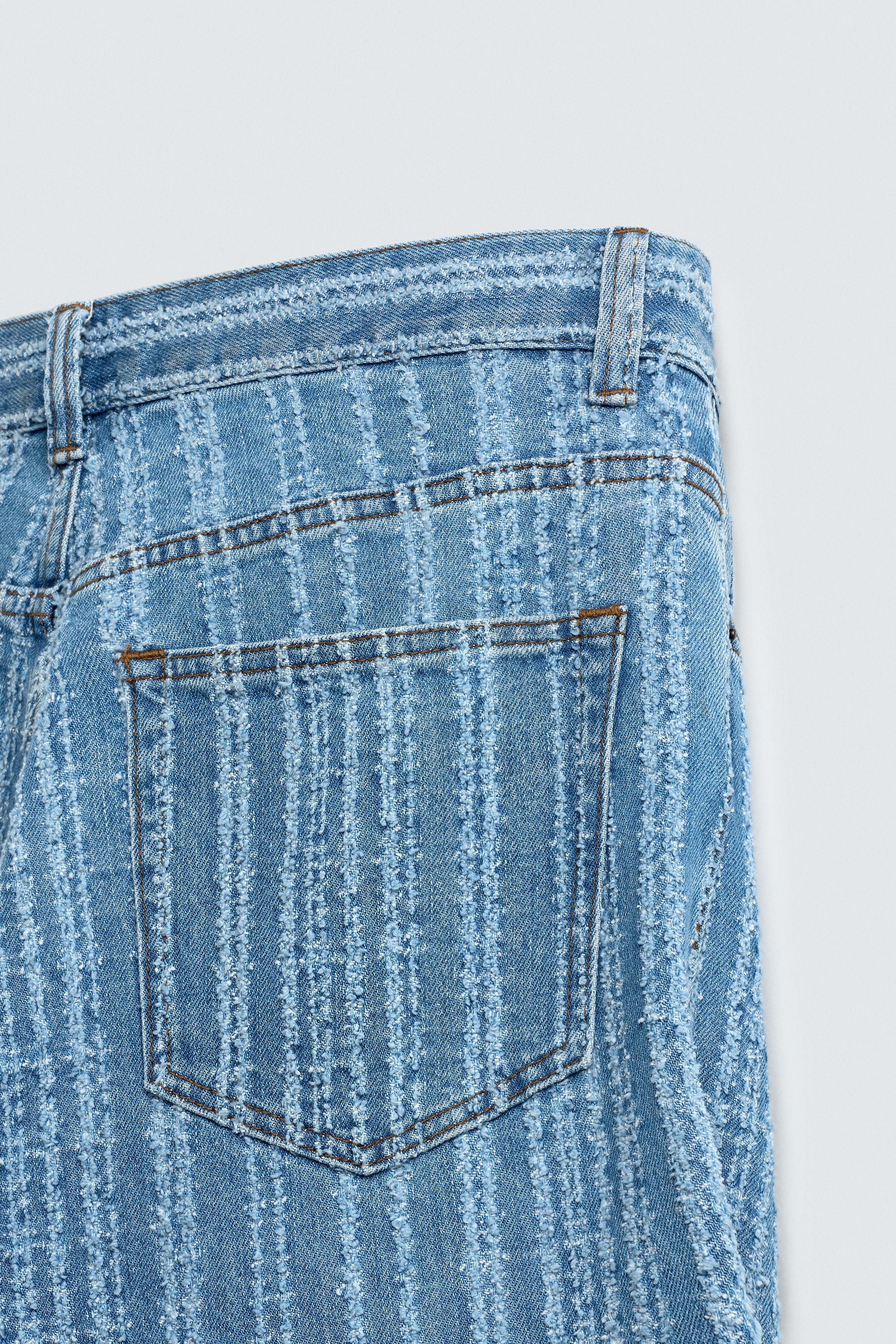 TEXTURED STRIPED JEANS