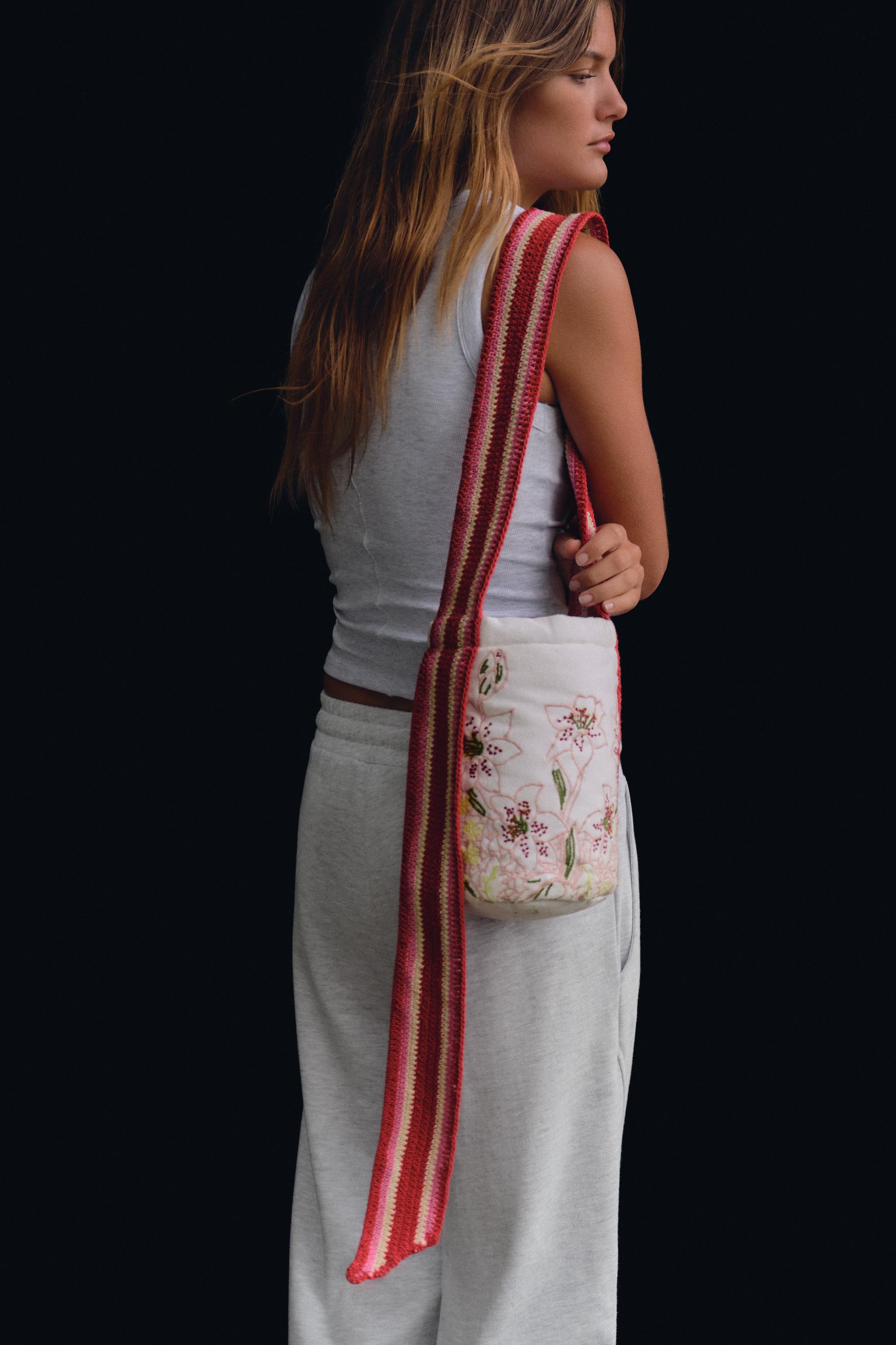 FANTASY FABRIC MINI BUCKET BAG