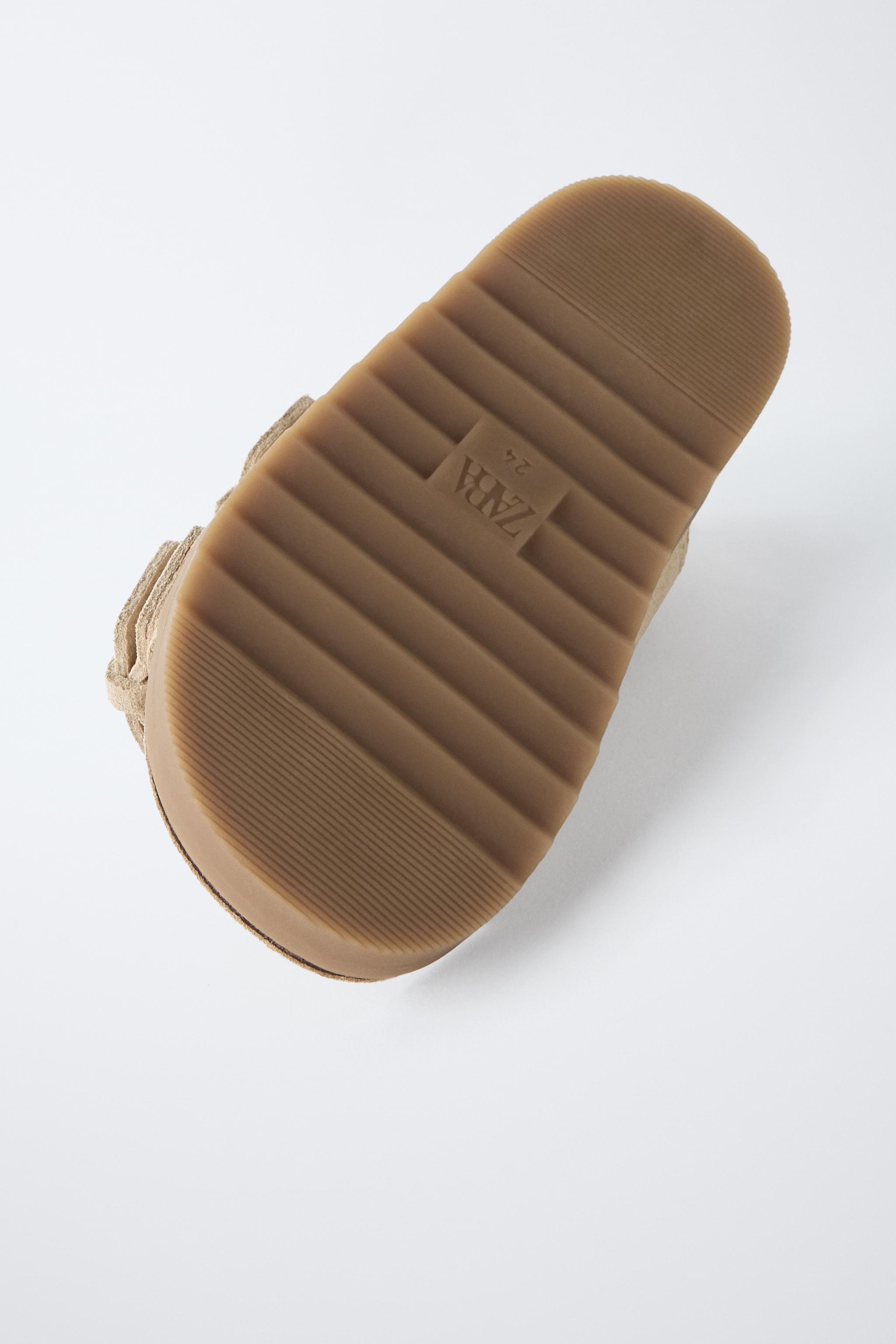 LEATHER BUCKLE SANDALS