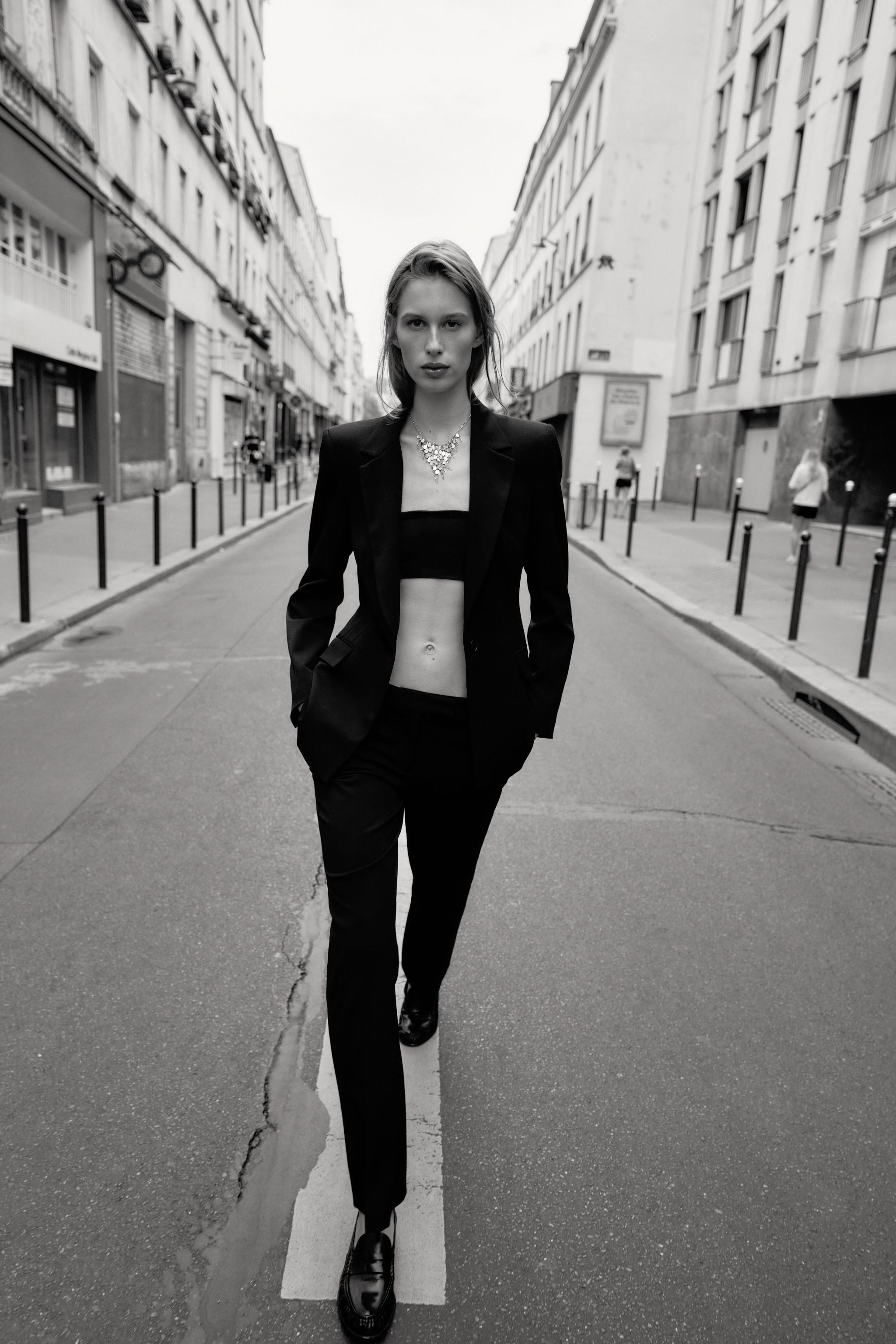 ONE-BUTTON TAILORED BLAZER