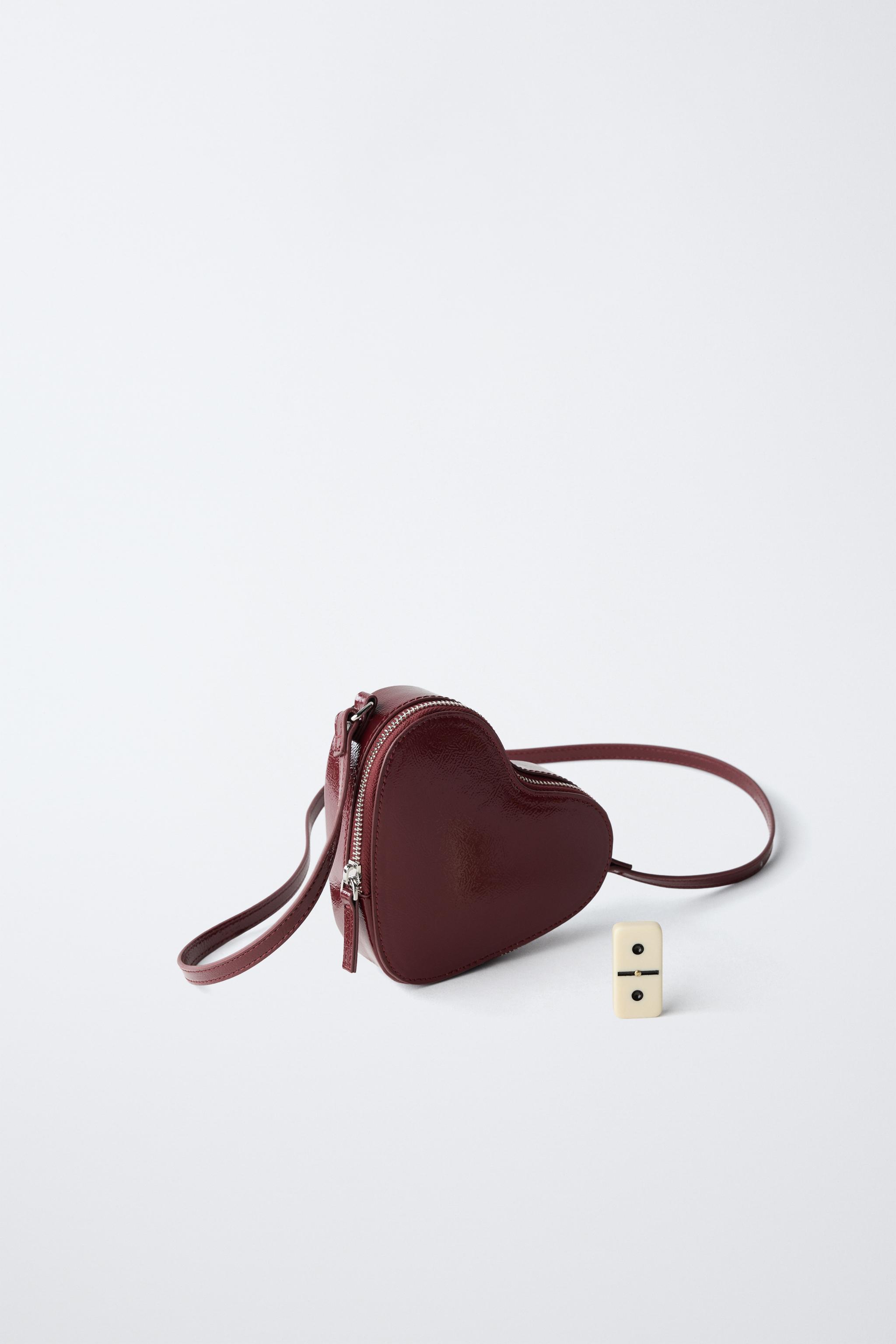 HEART CROSSBODY BAG