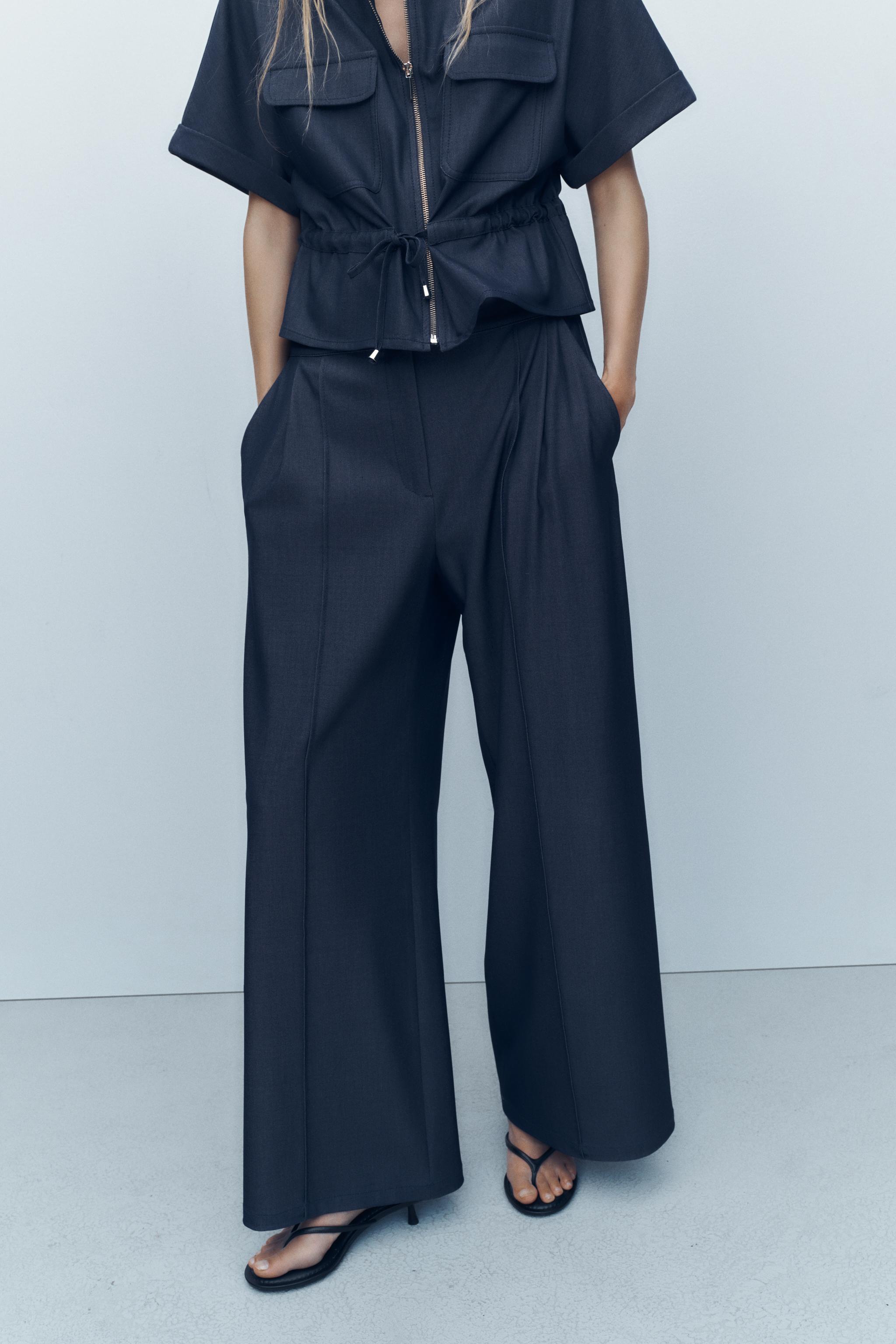 PLEATED WIDE LEG PANTS