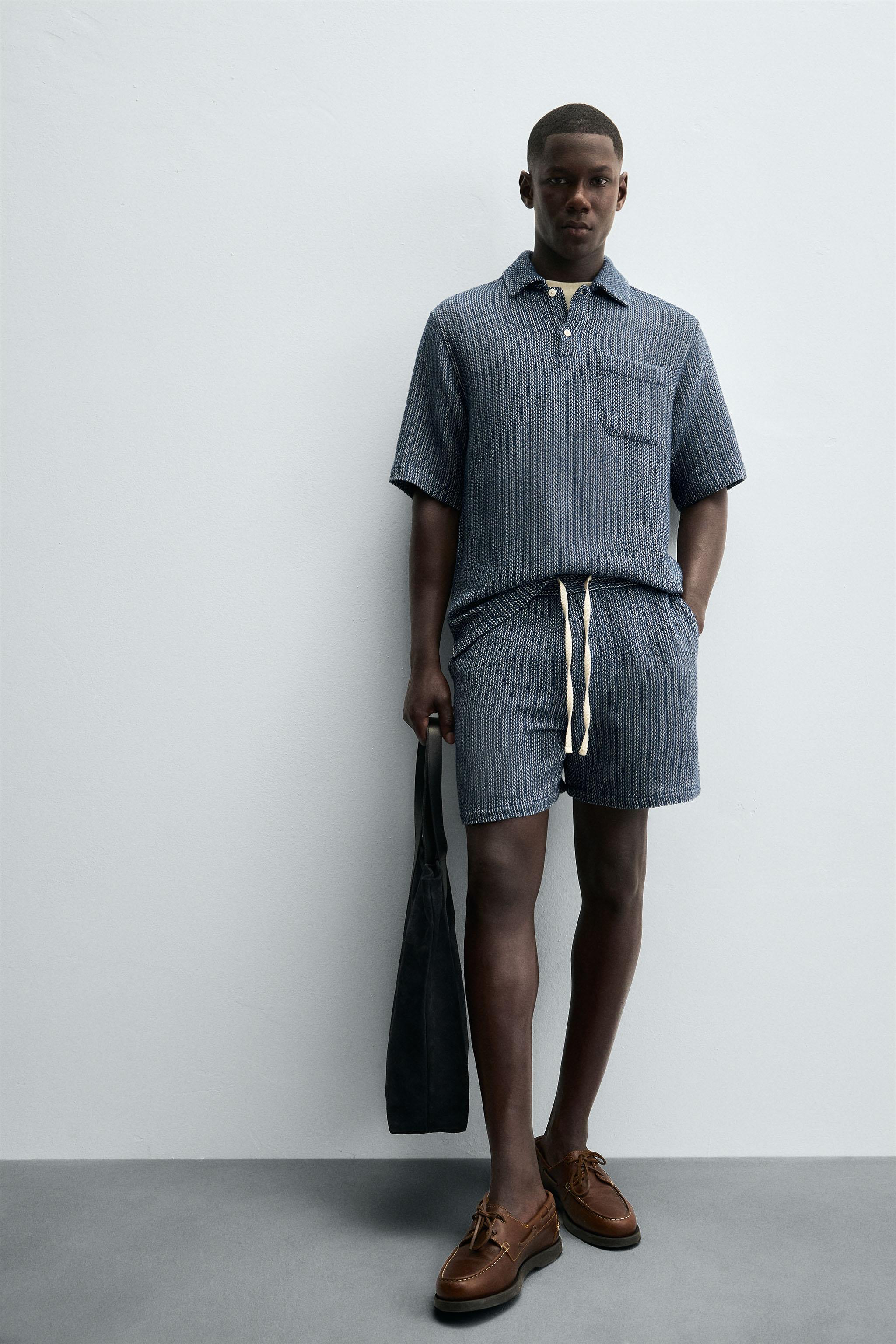 JACQUARD TEXTURED BERMUDA SHORTS