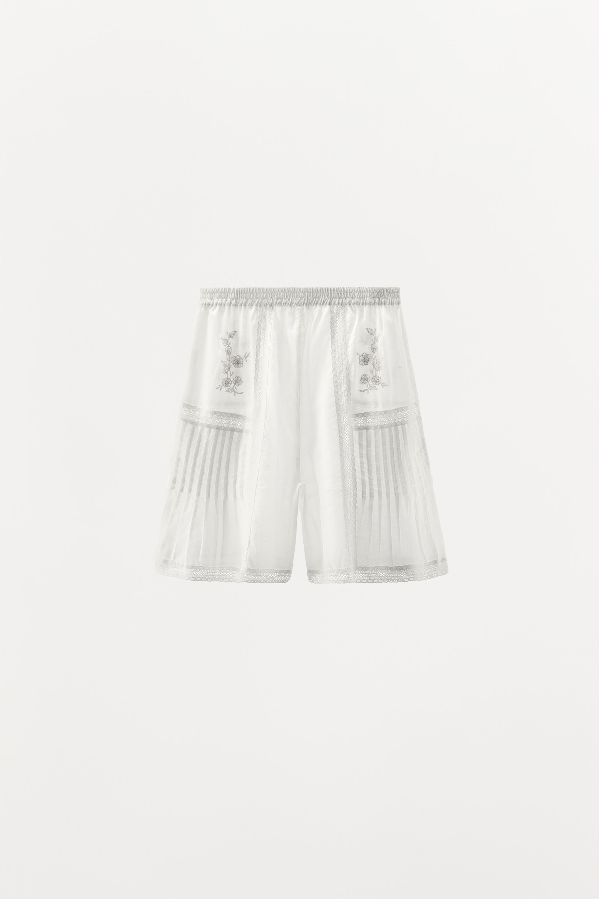 EMBROIDERED LACE BERMUDA SHORTS LIMITED EDITION