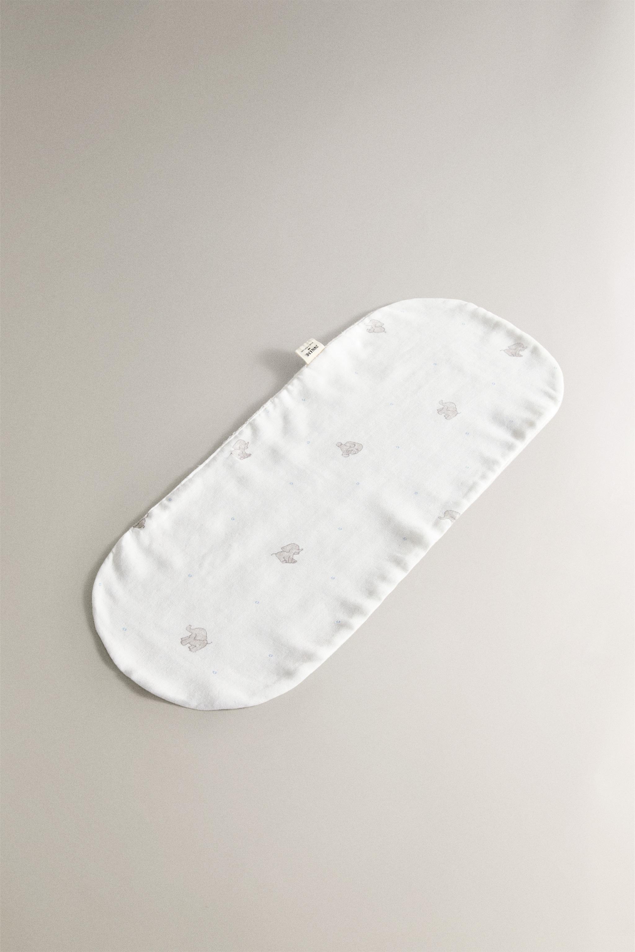 ELEPHANT SHOULDER BABY BIB